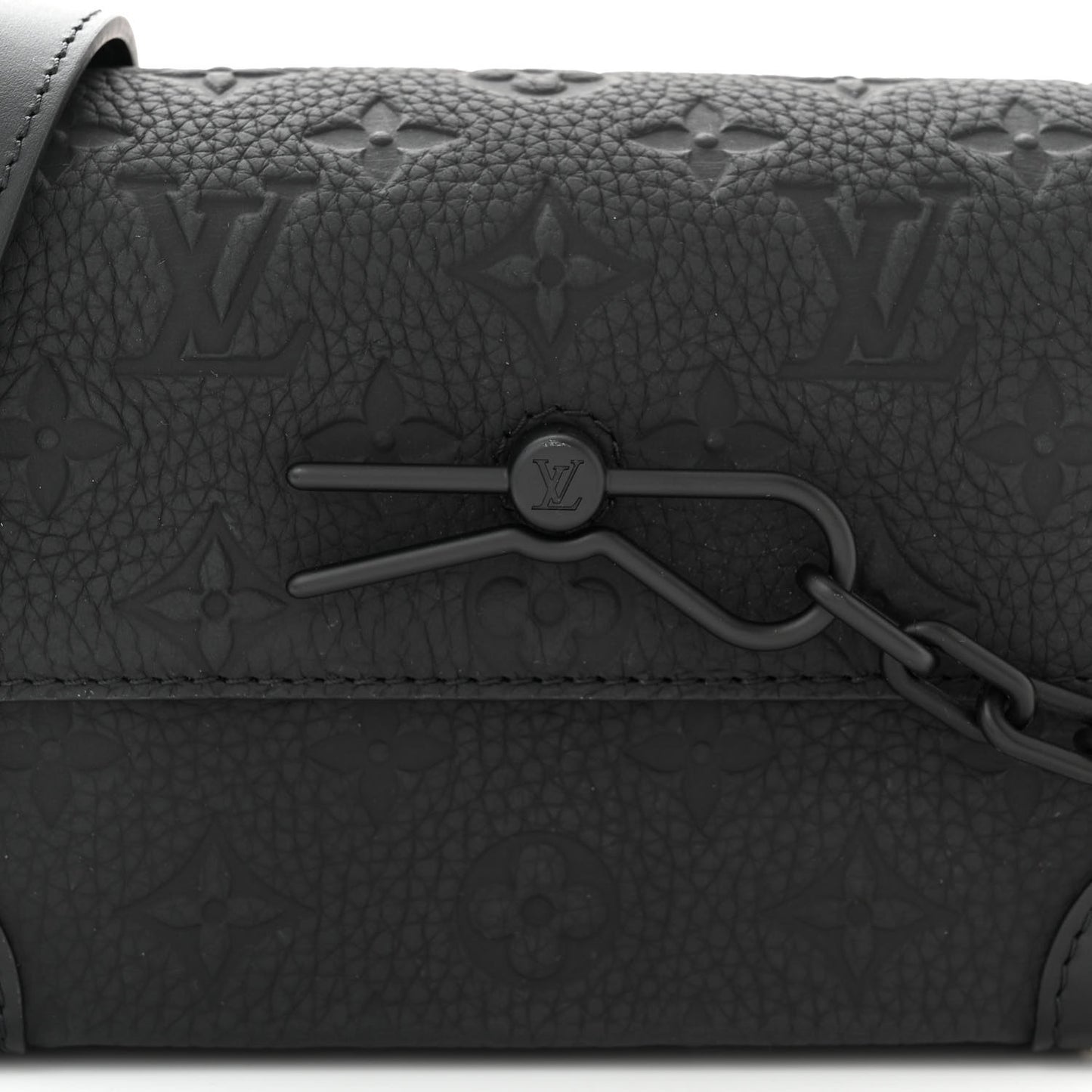 Taurillon Monogram Steamer Wearable Wallet Black