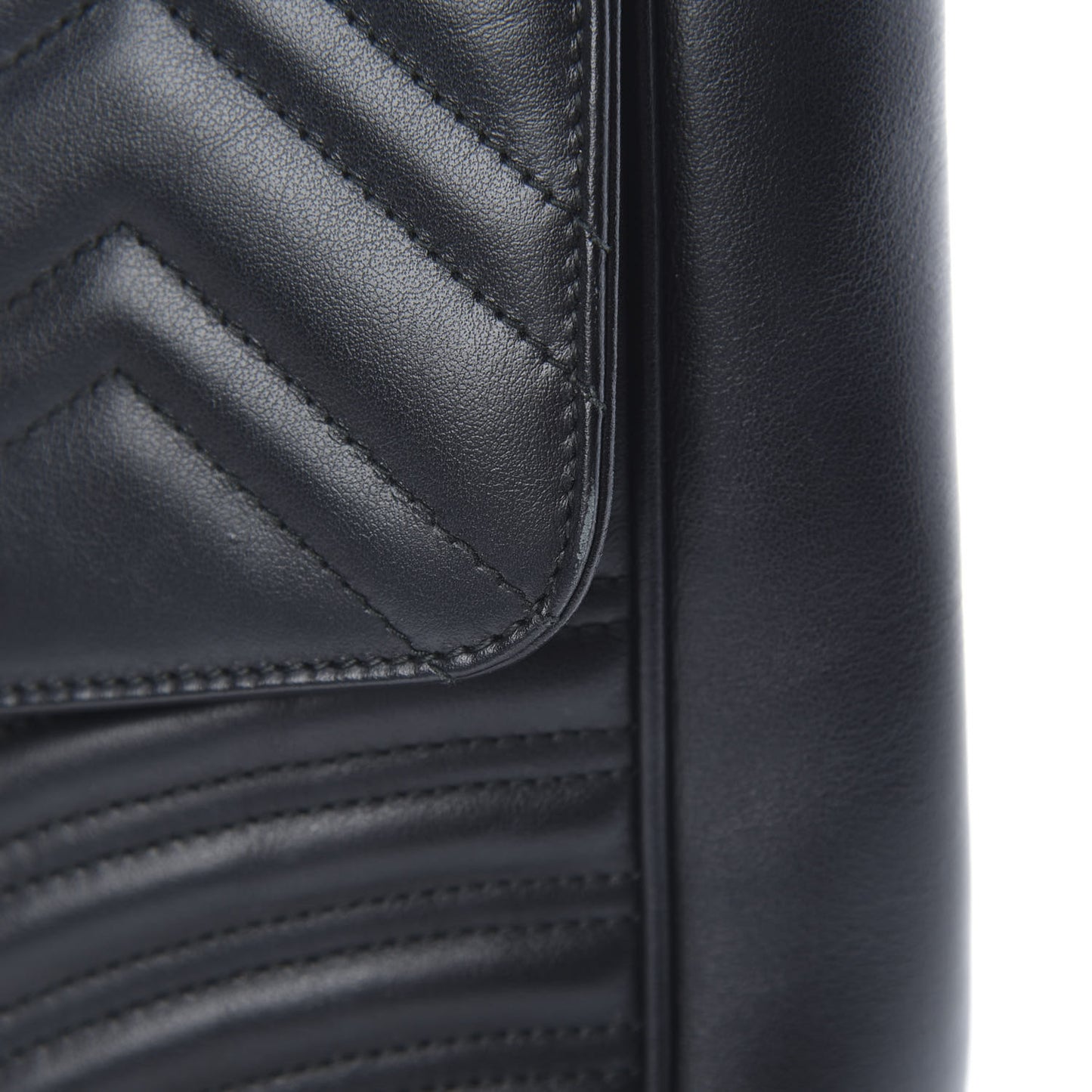 Calfskin Matelasse Large GG Marmont Shoulder Bag Black