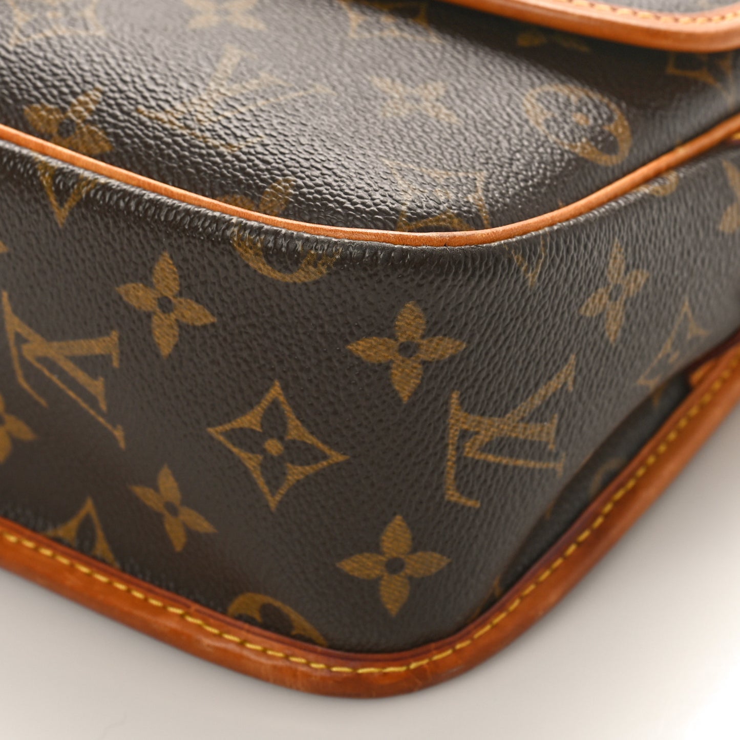 Monogram Sologne