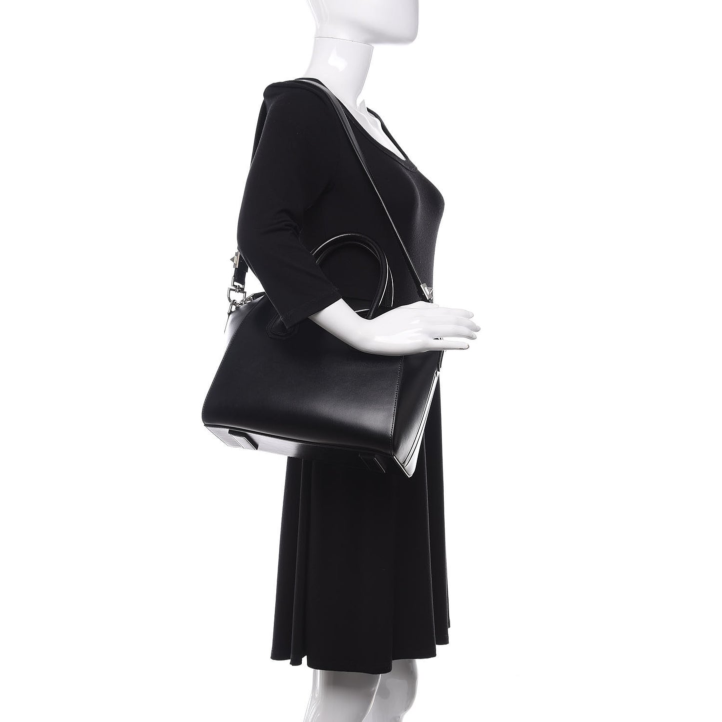 Shiny Lord Calfskin Small Antigona Black