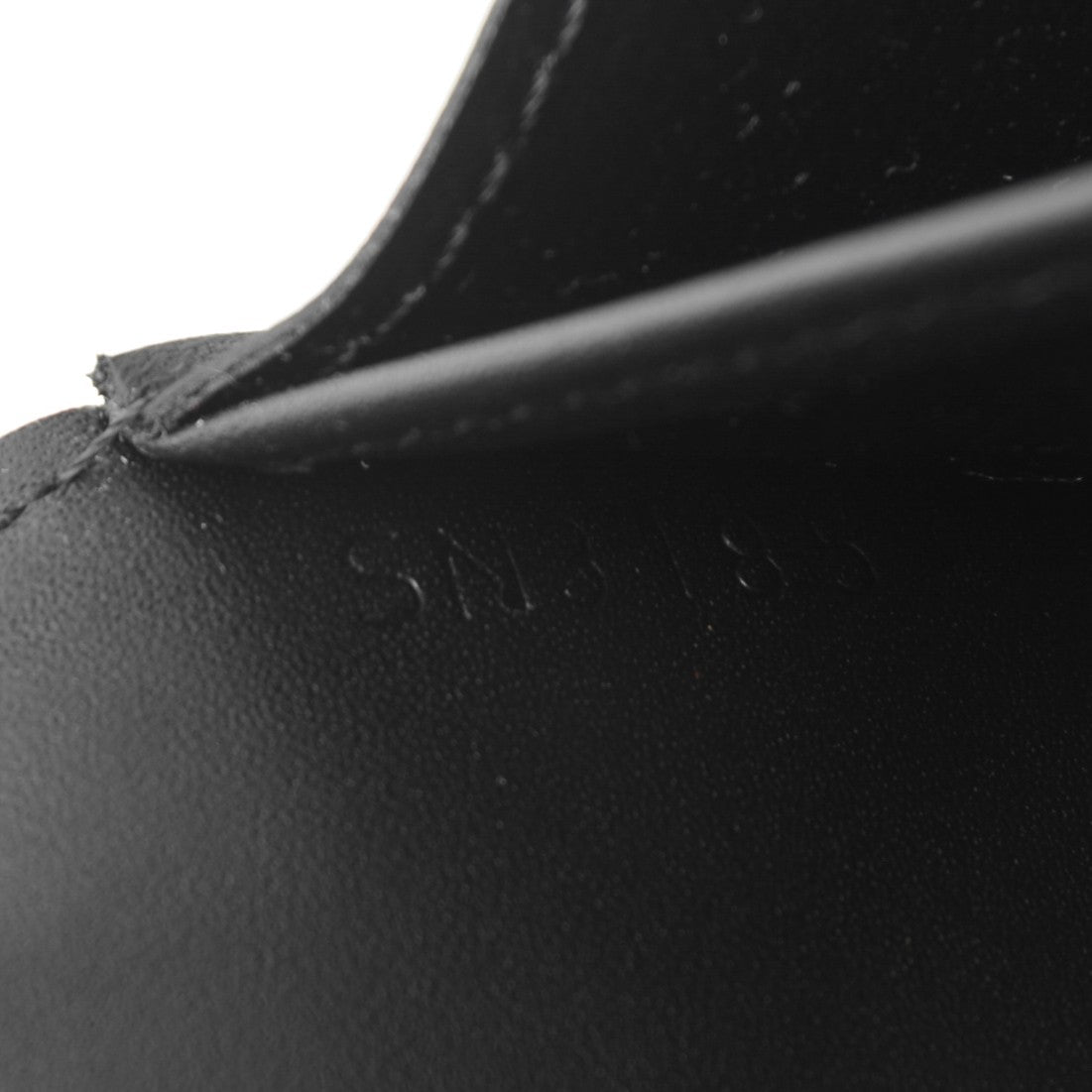 Vernis Sarah Compact Wallet Black Magnetique