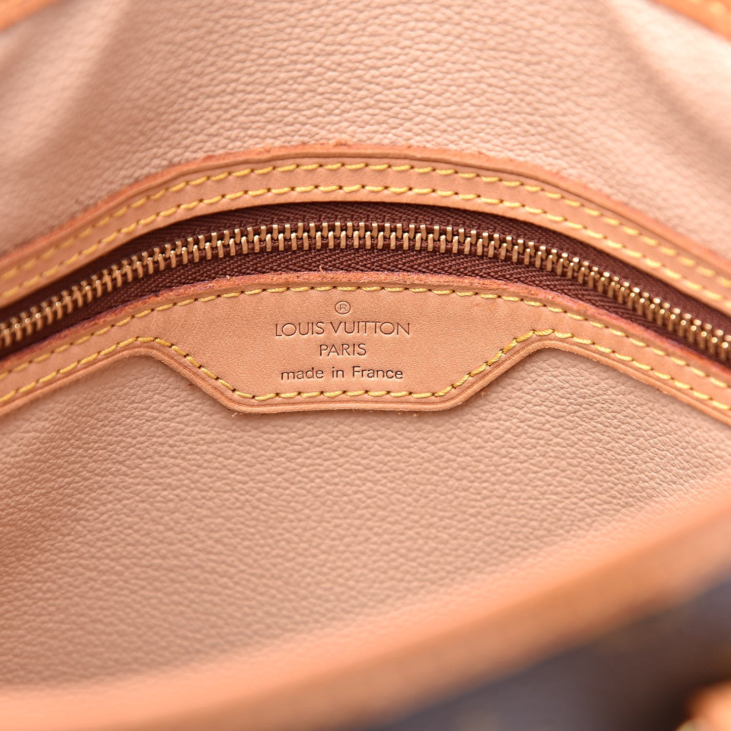 Monogram Petit Bucket 23