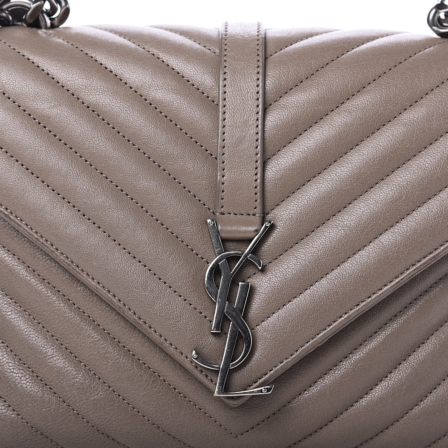 Saint Laurent Sheepskin Matelasse Chevron Monogram Medium College Bag Fard 15 of 15