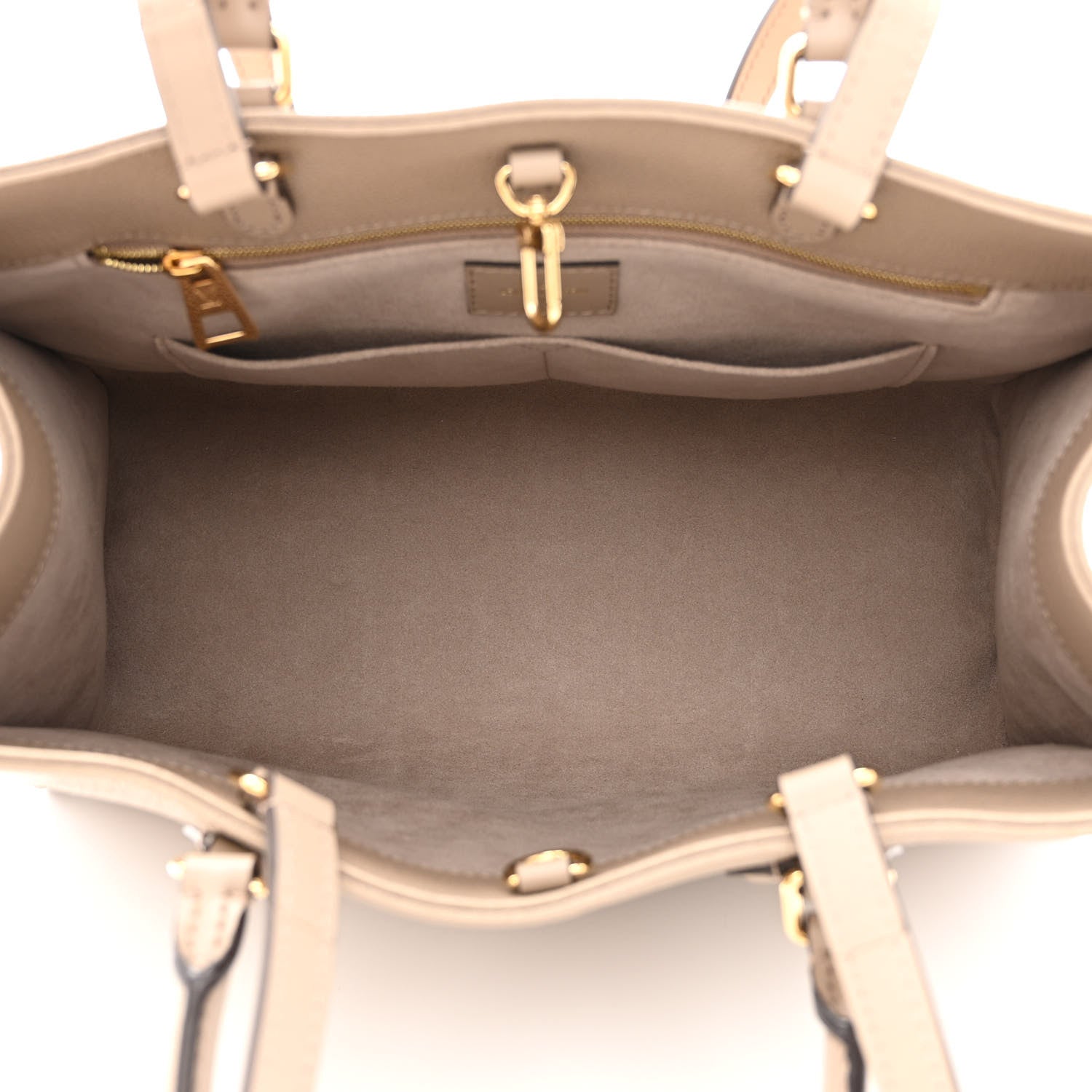 Louis Vuitton Empreinte Monogram Giant Onthego MM Tourterelle 5 of 9