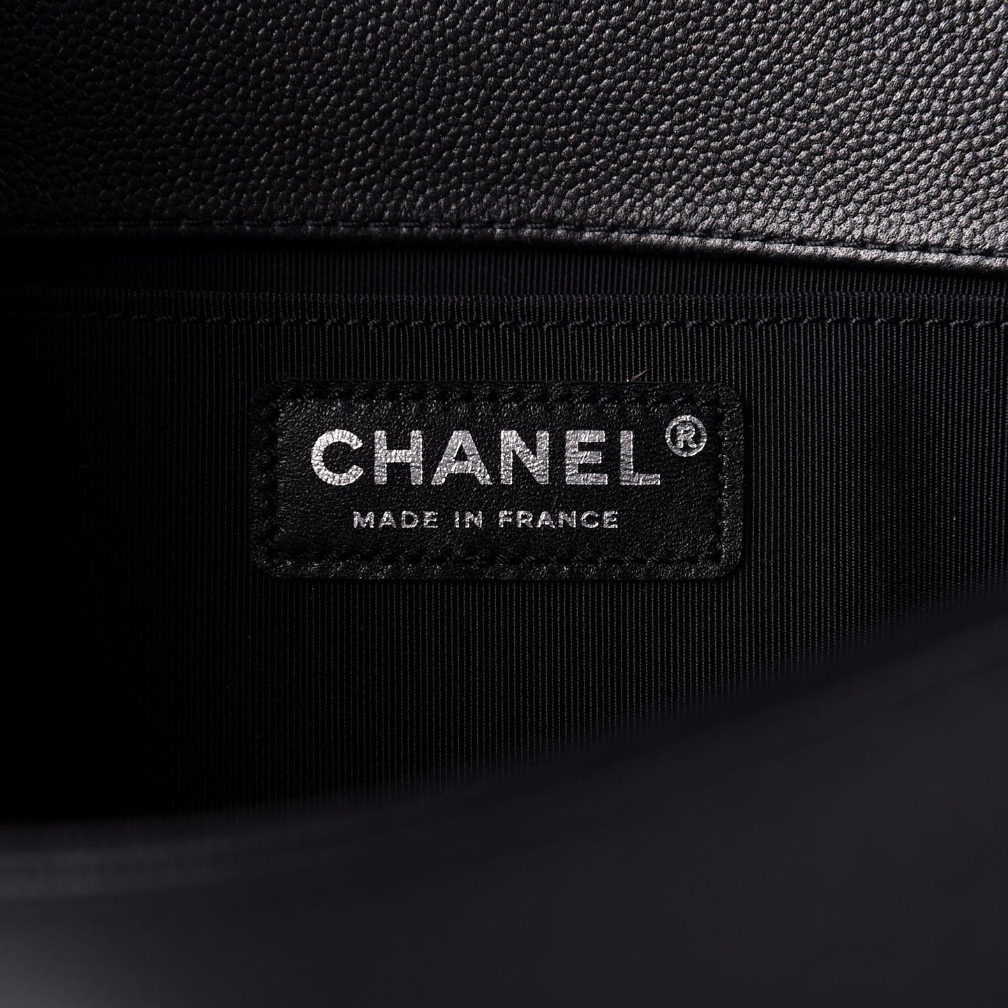 Caviar Quilted Medium Boy Flap So Black