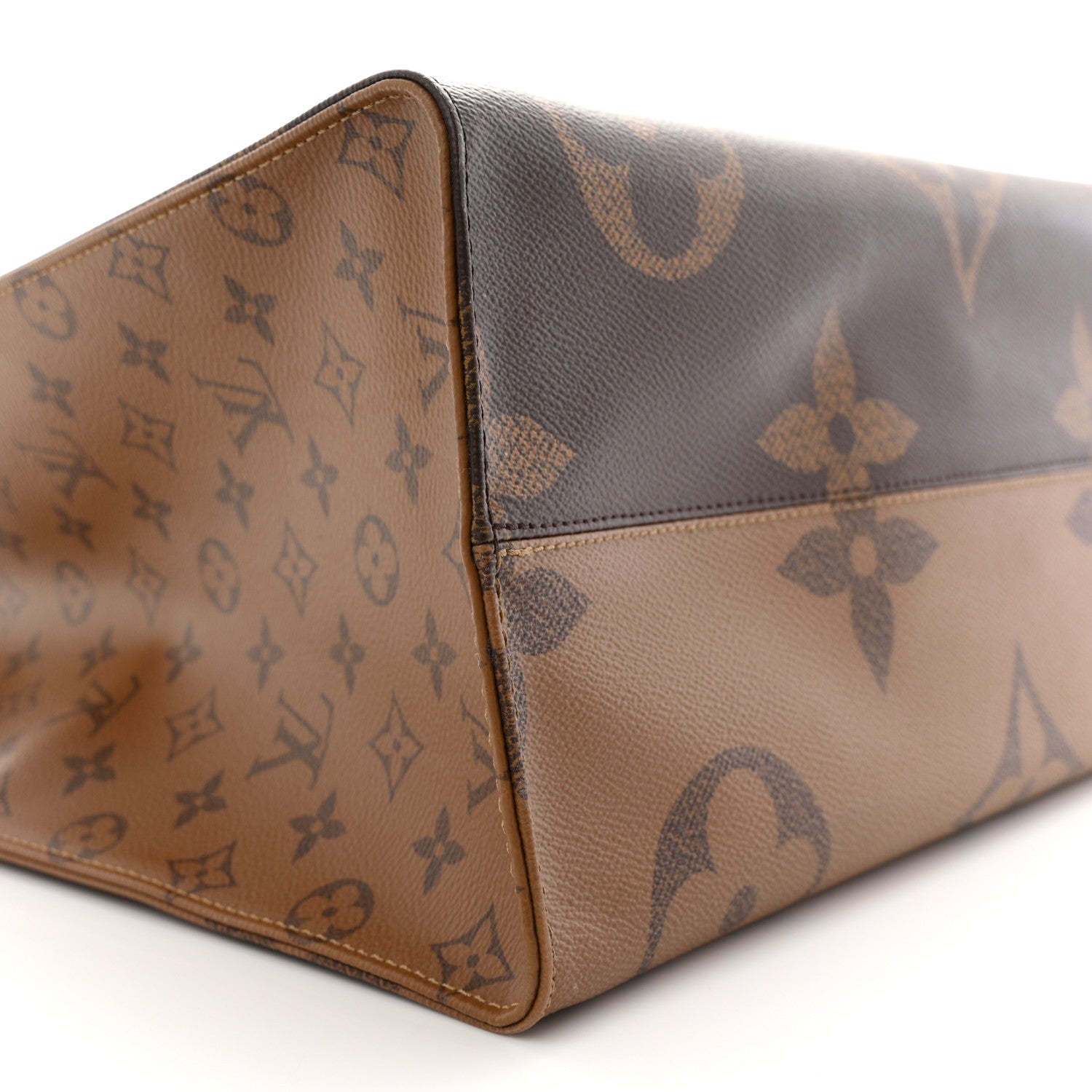 Louis Vuitton Reverse Monogram Giant Onthego GM 9 of 15