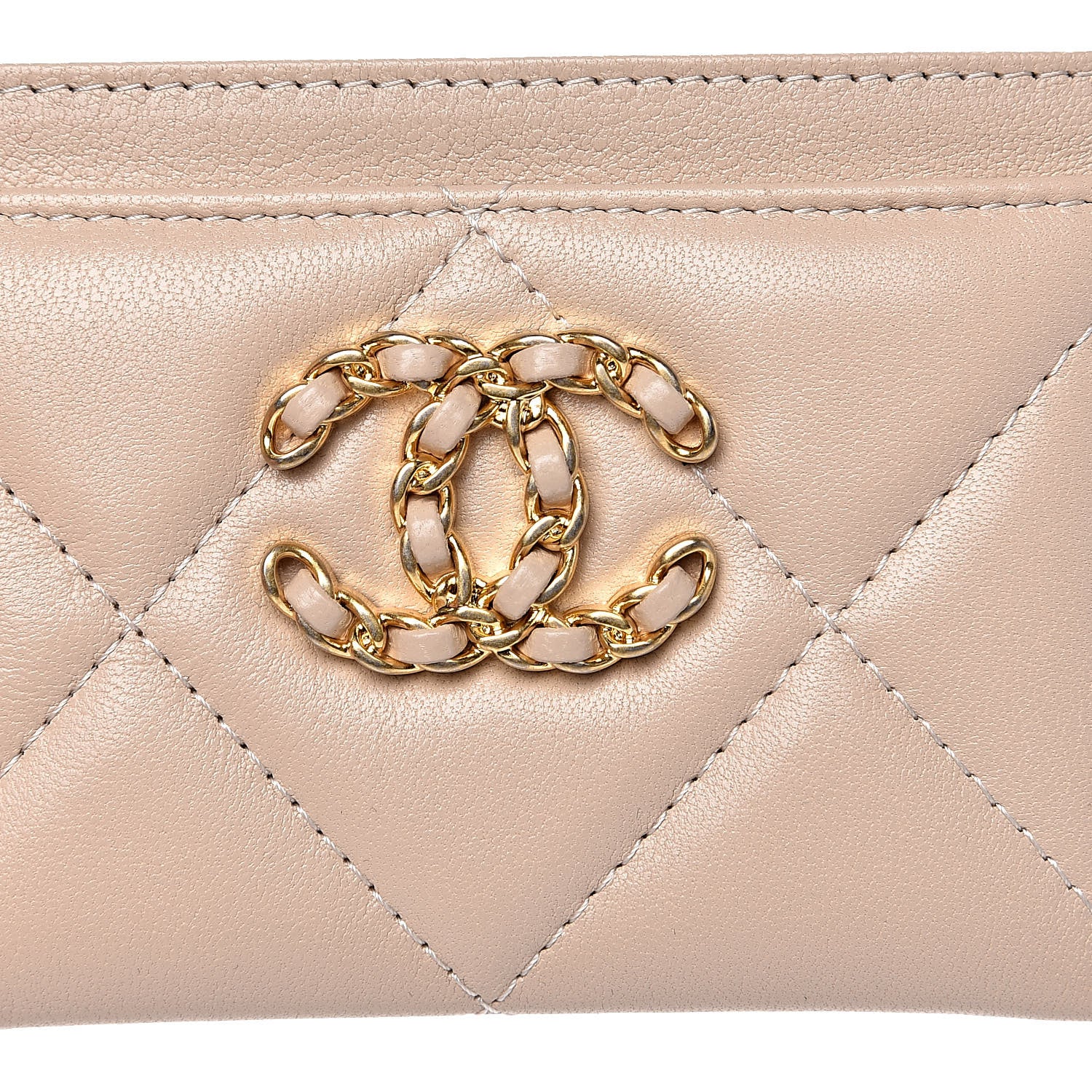Chanel Shiny Goatskin Quilted Chanel 19 Card Holder Beige 9 of 10