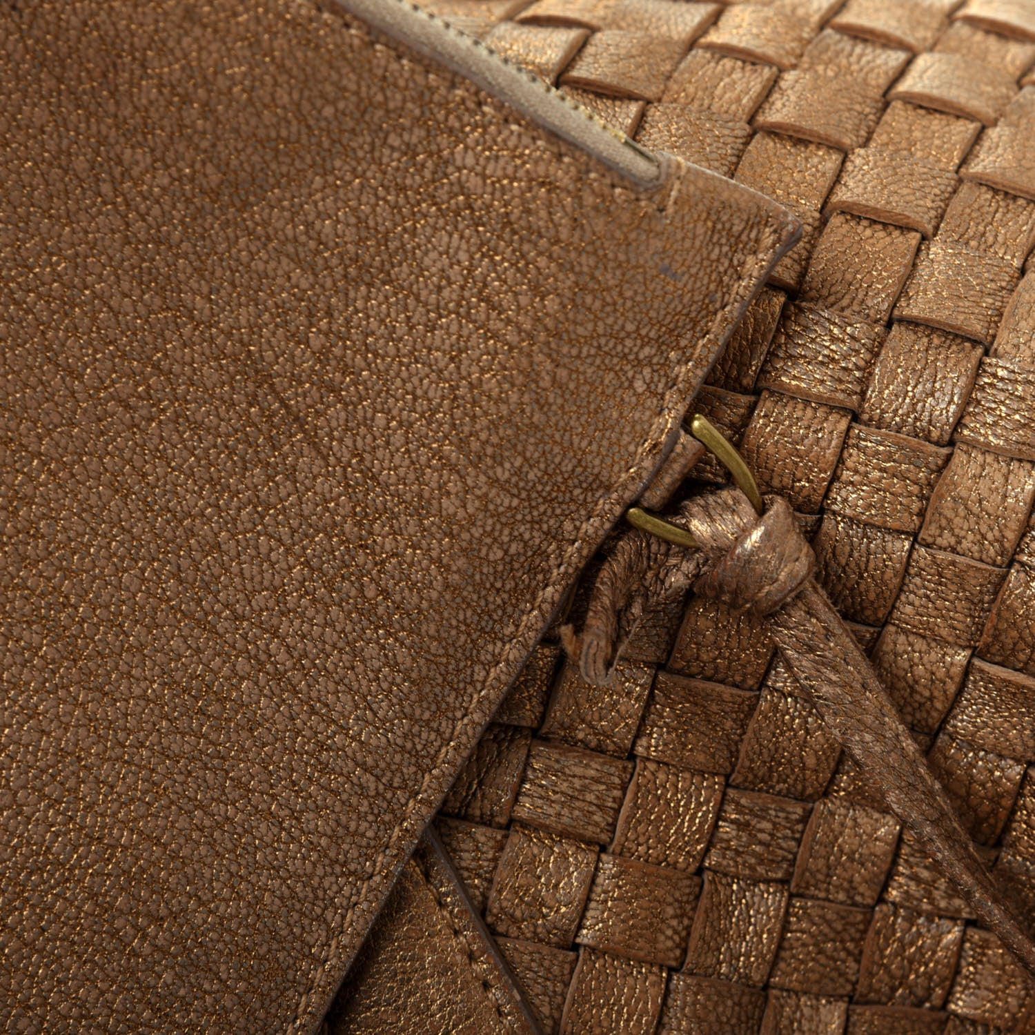 Bottega Veneta Chevre Intrecciato Medium Cabat Ottone 19 of 26