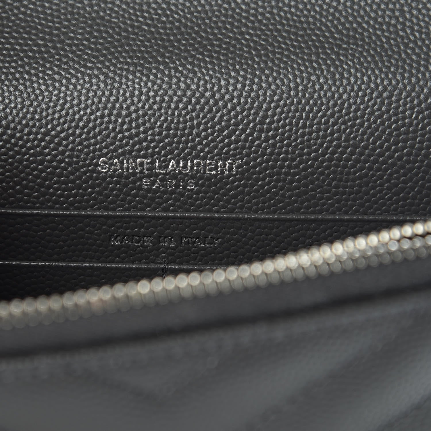 Saint Laurent Grain De Poudre Matelasse Chevron Monogram Chain Wallet Asphalt White 6 of 9
