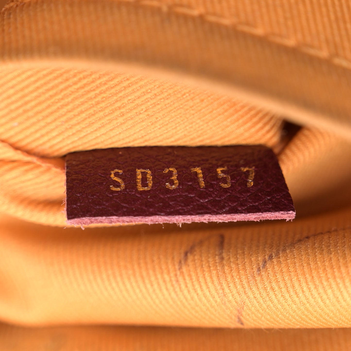 Monogram Manhattan NM Raisin