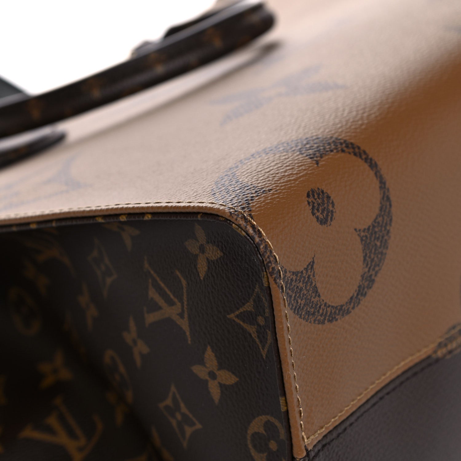 Louis Vuitton Reverse Monogram Giant Onthego MM 12 of 14