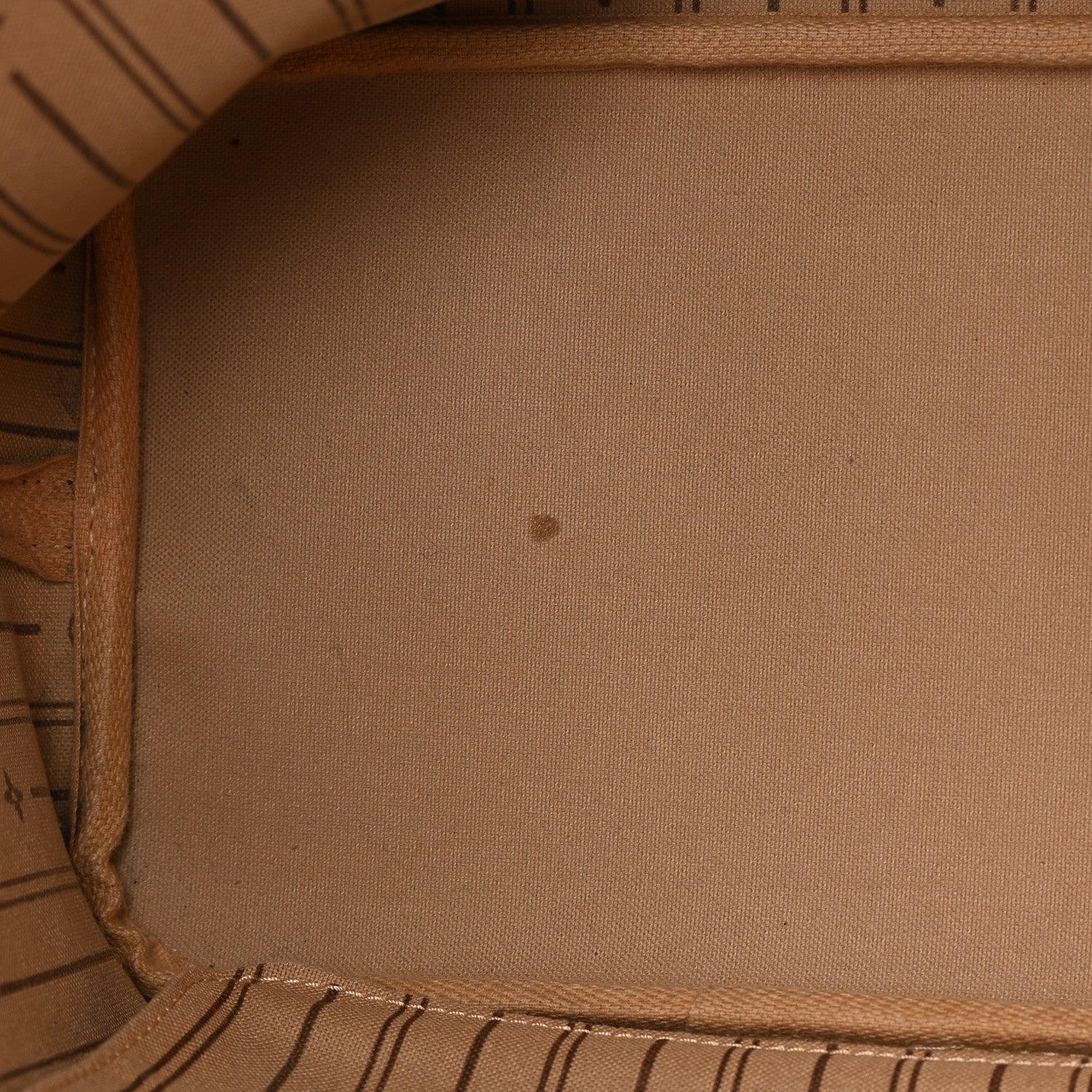 Louis Vuitton Monogram Neverfull MM 12 of 21