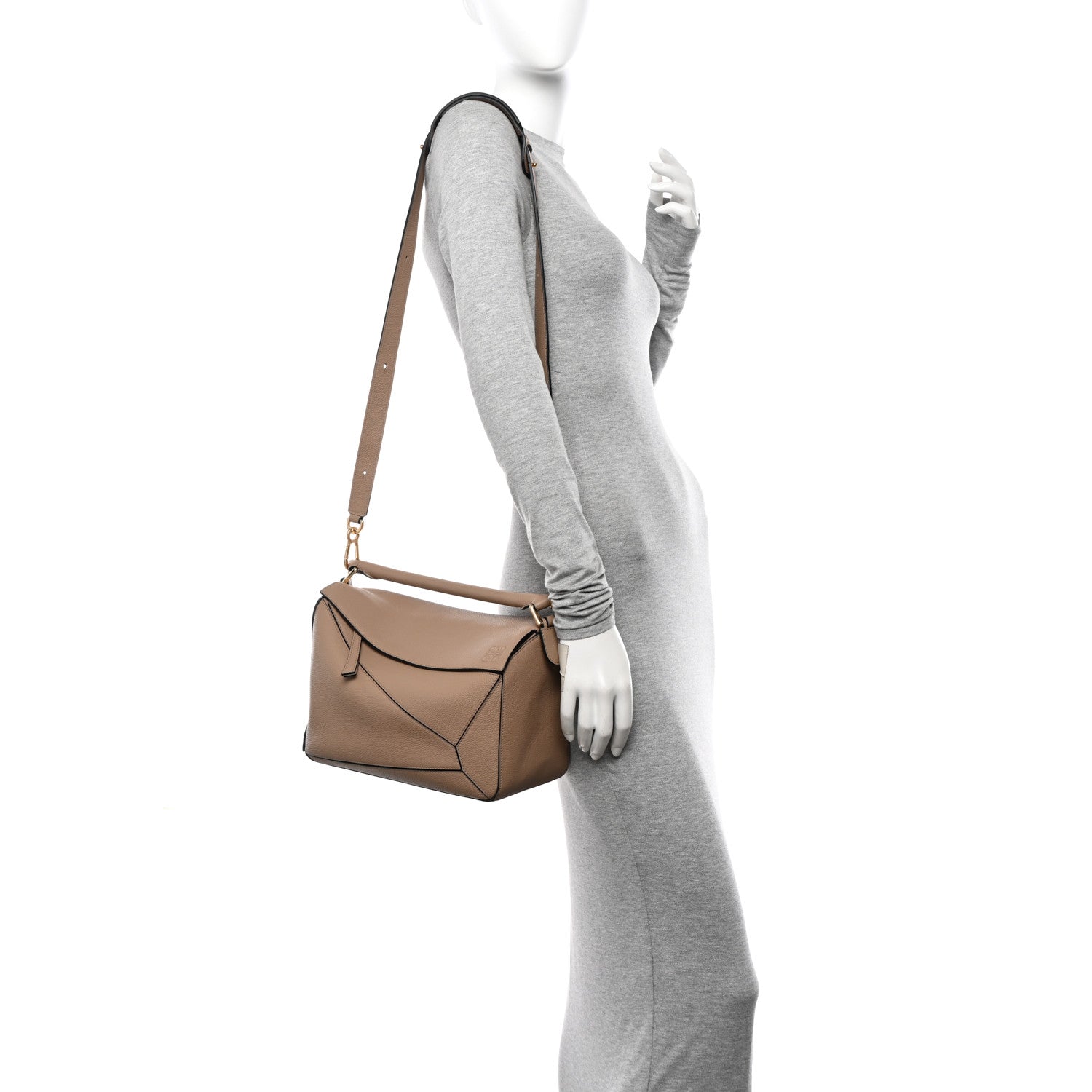 Loewe Calfskin Medium Puzzle Bag Sand 2 of 9