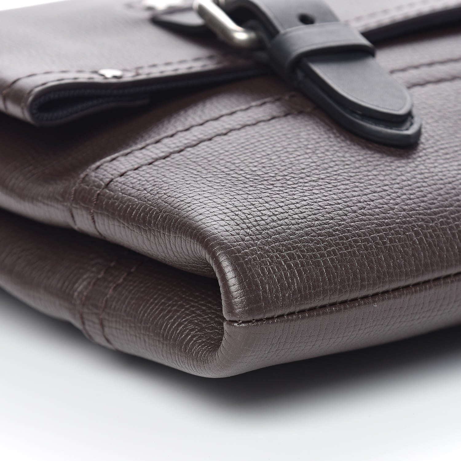 Louis Vuitton Utah Canyon Messenger MM Marron 9 of 10