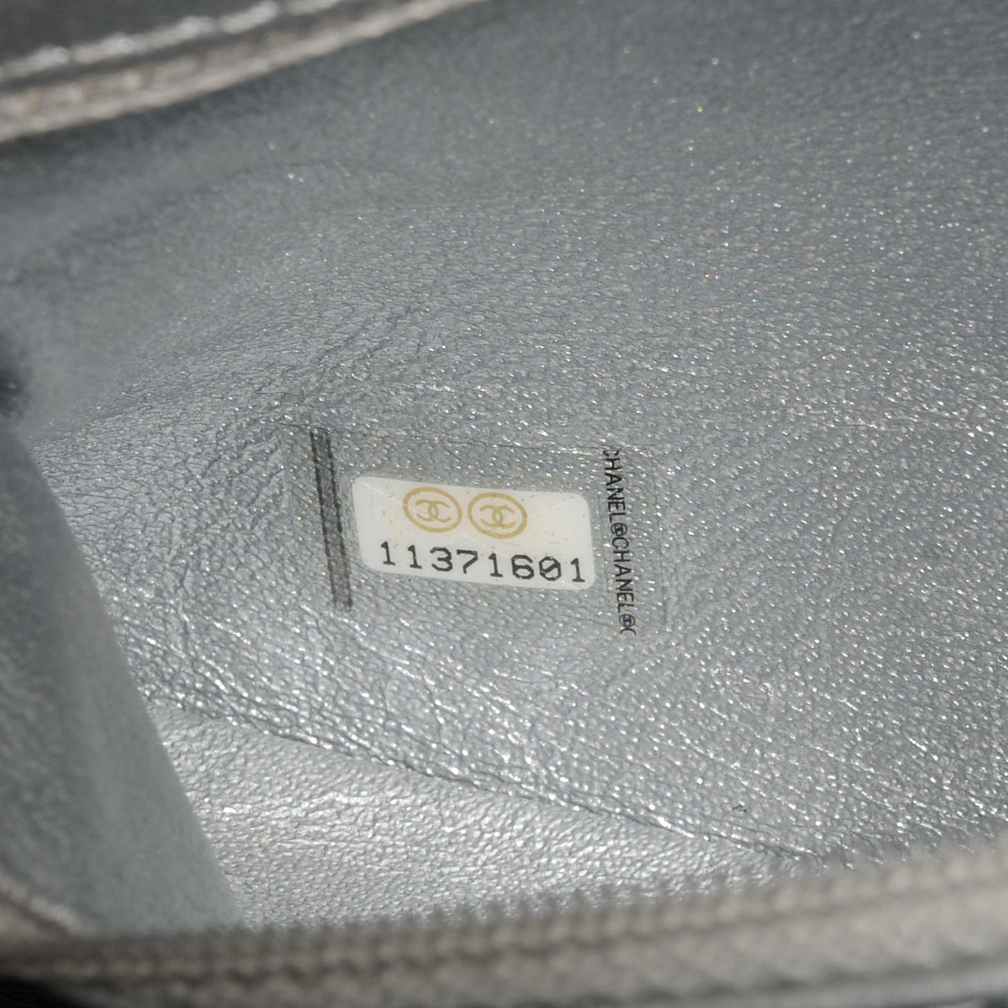 Patent Luxe Ligne Medium Tote Navy