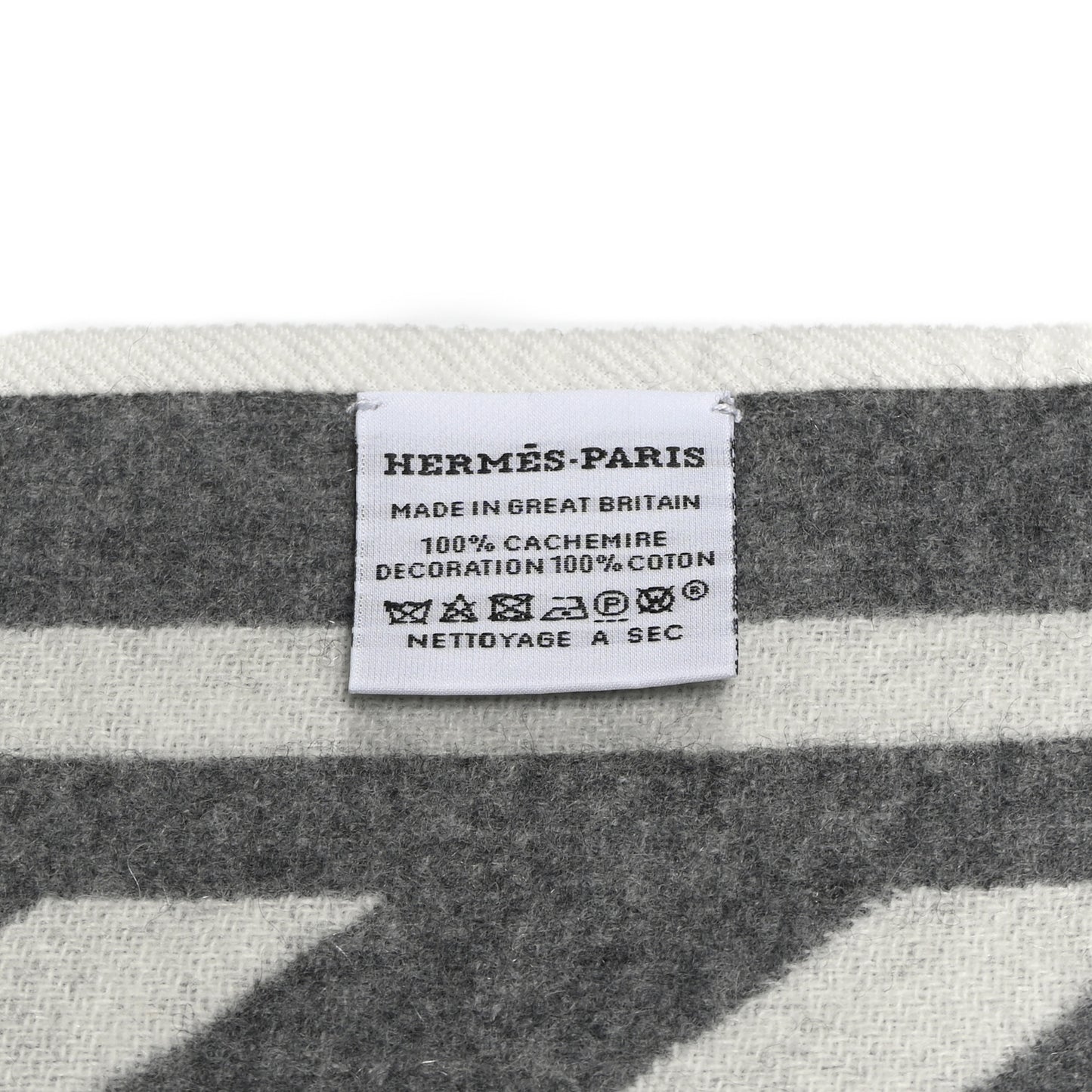 Cashmere Coaching Double Face Triangle Scarf Gris Flanelle Ivory