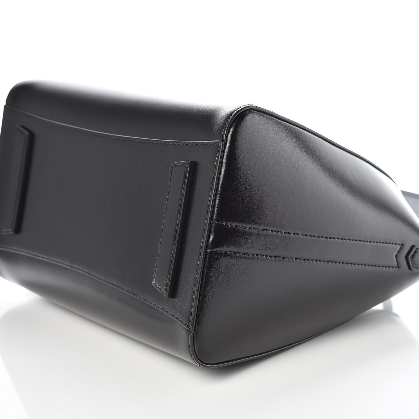 Shiny Lord Calfskin Medium Antigona Black