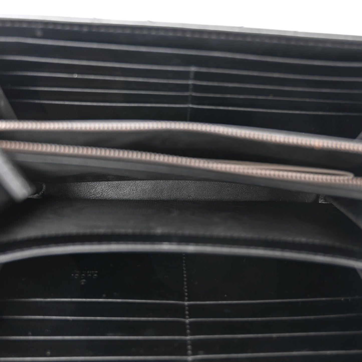 Calfskin Matelasse GG Marmont Chain Wallet Black