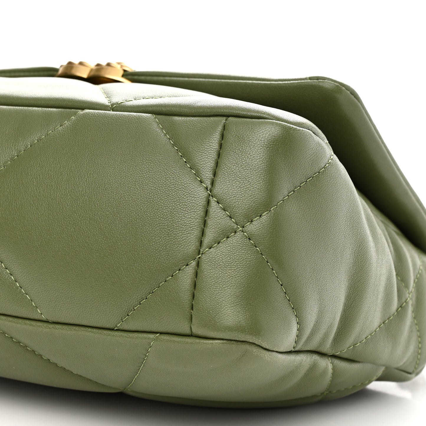 Lambskin Quilted Medium Chanel 19 Flap Green