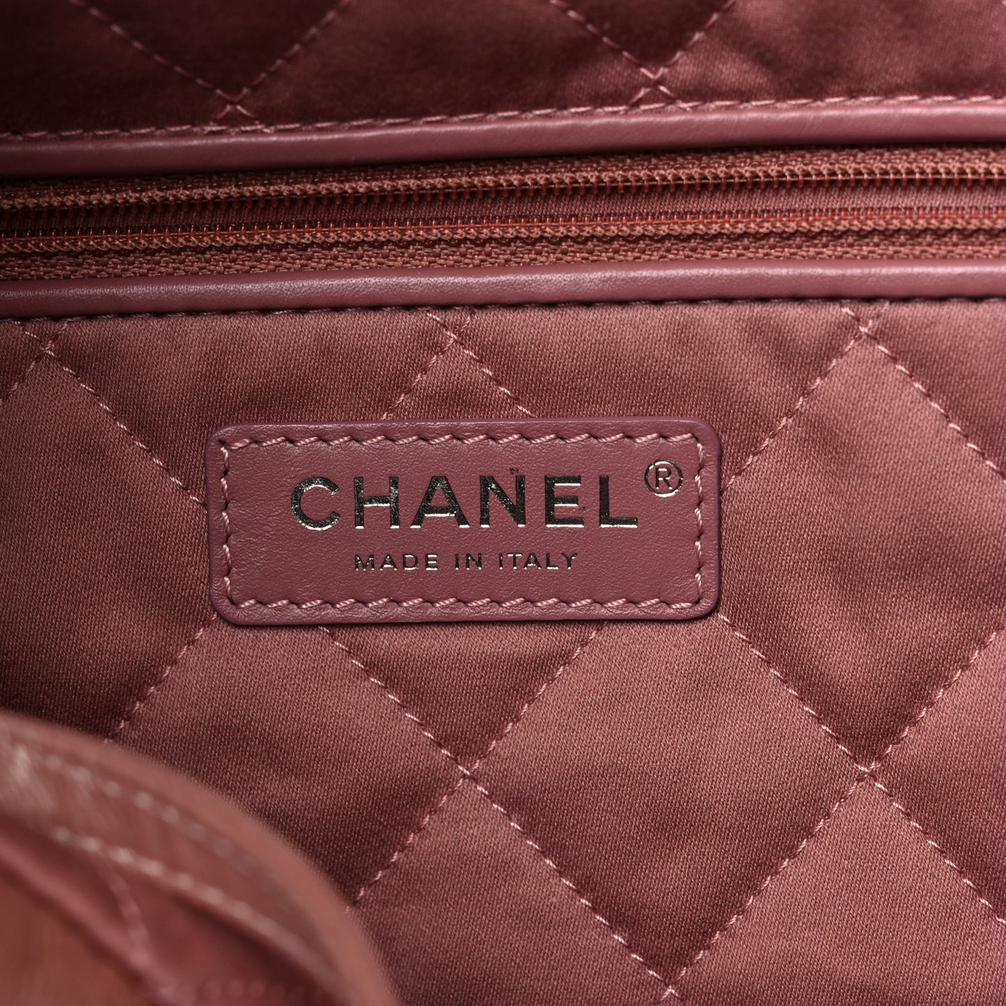 Metallic Calfskin Quilted Chanel 22 Pink