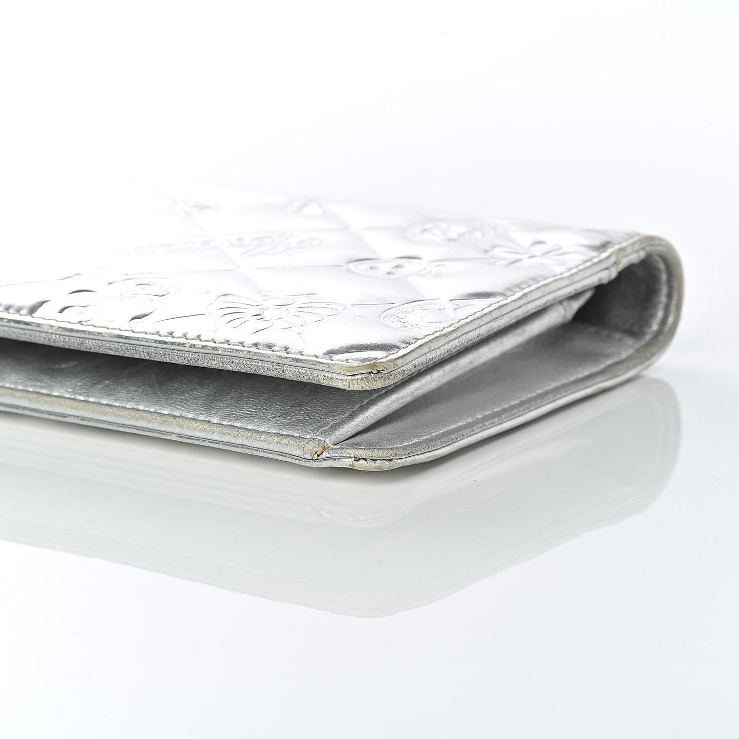 Metallic Patent Calfskin Quilted Lucky Symbols Yen Wallet Silver