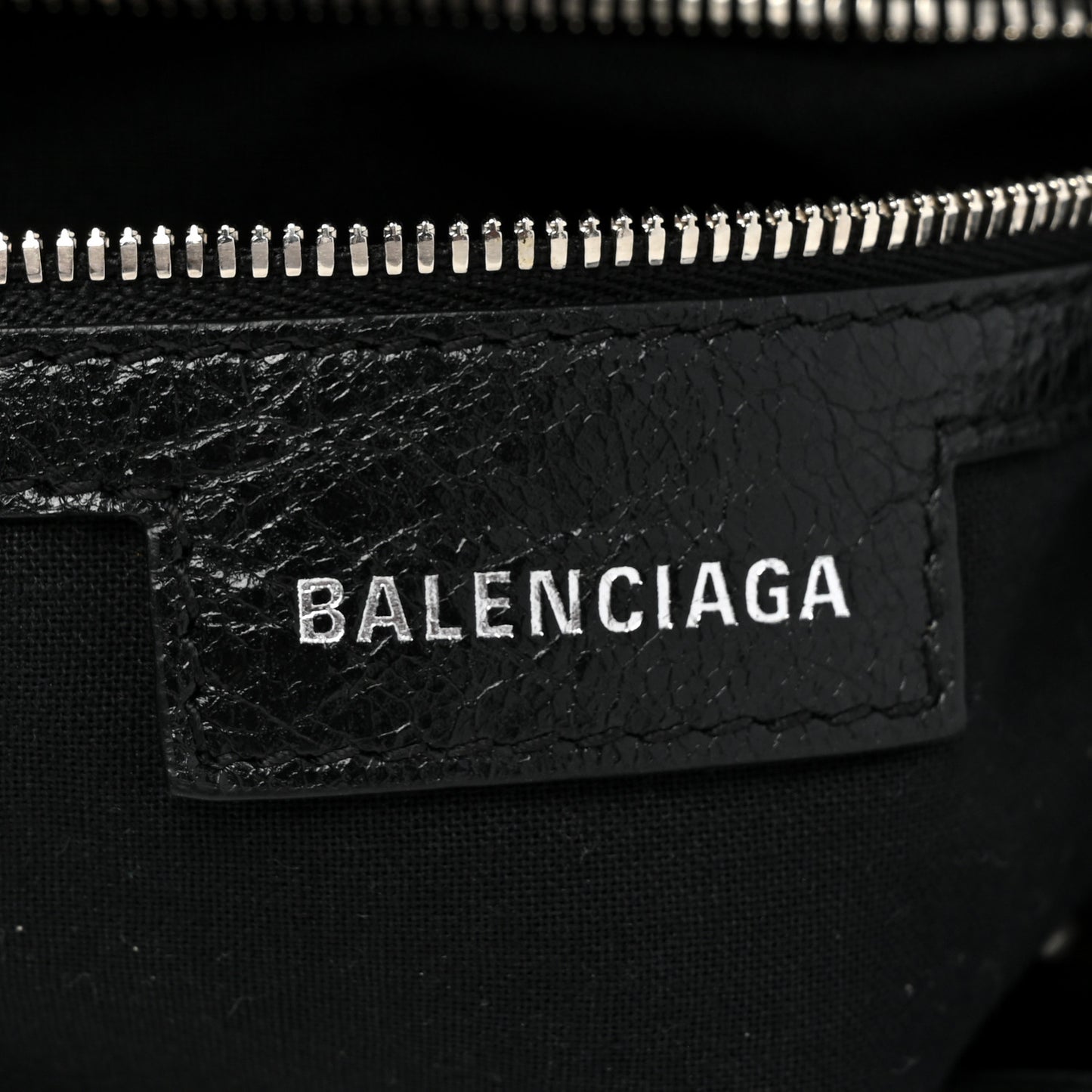Agneau Arena Small Le Cagole Bucket Bag Black