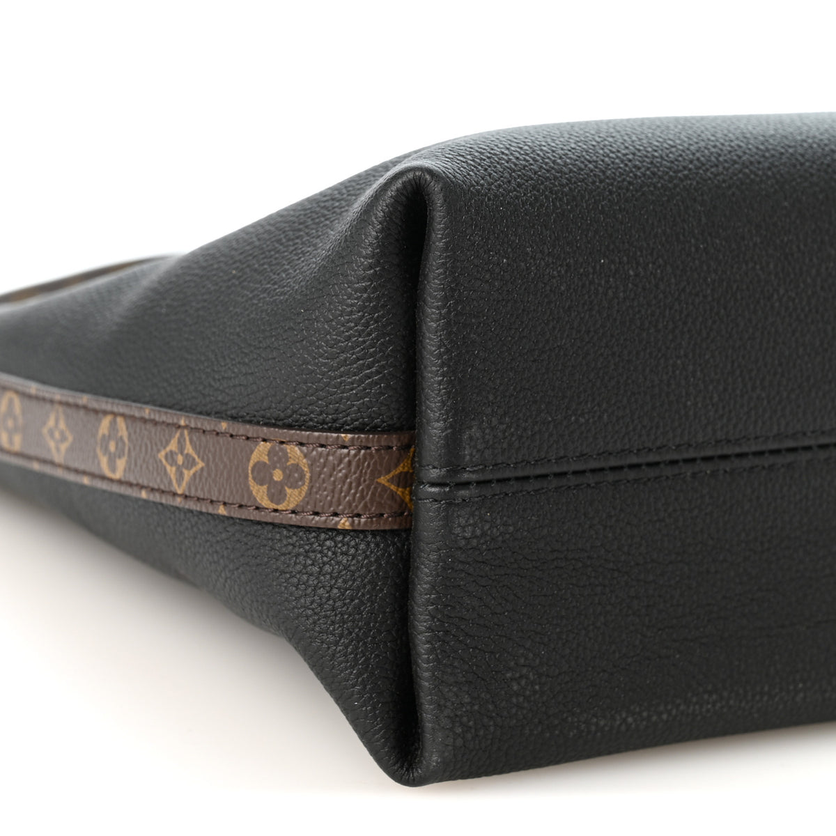 Louis Vuitton Calfskin Multipass Black 8 of 9
