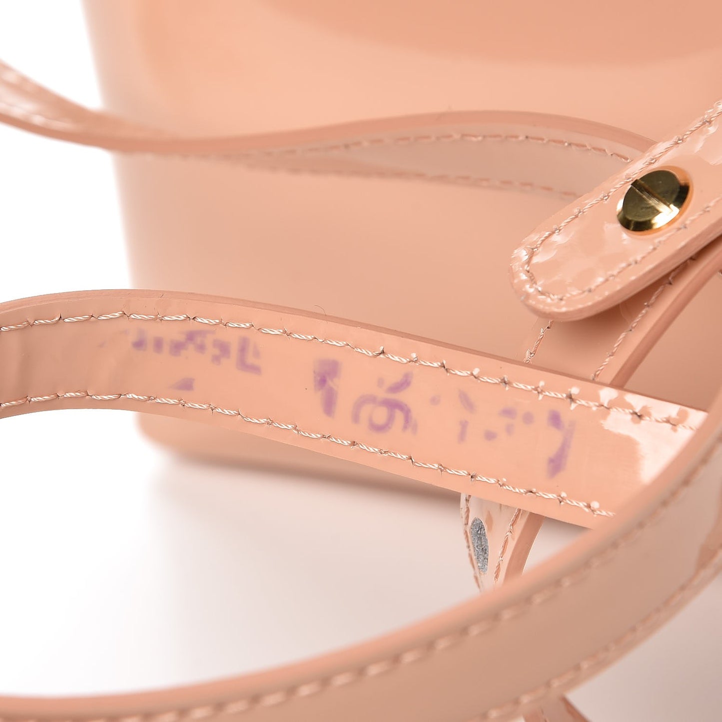 Patent Calfskin Mini Bucket Rosa