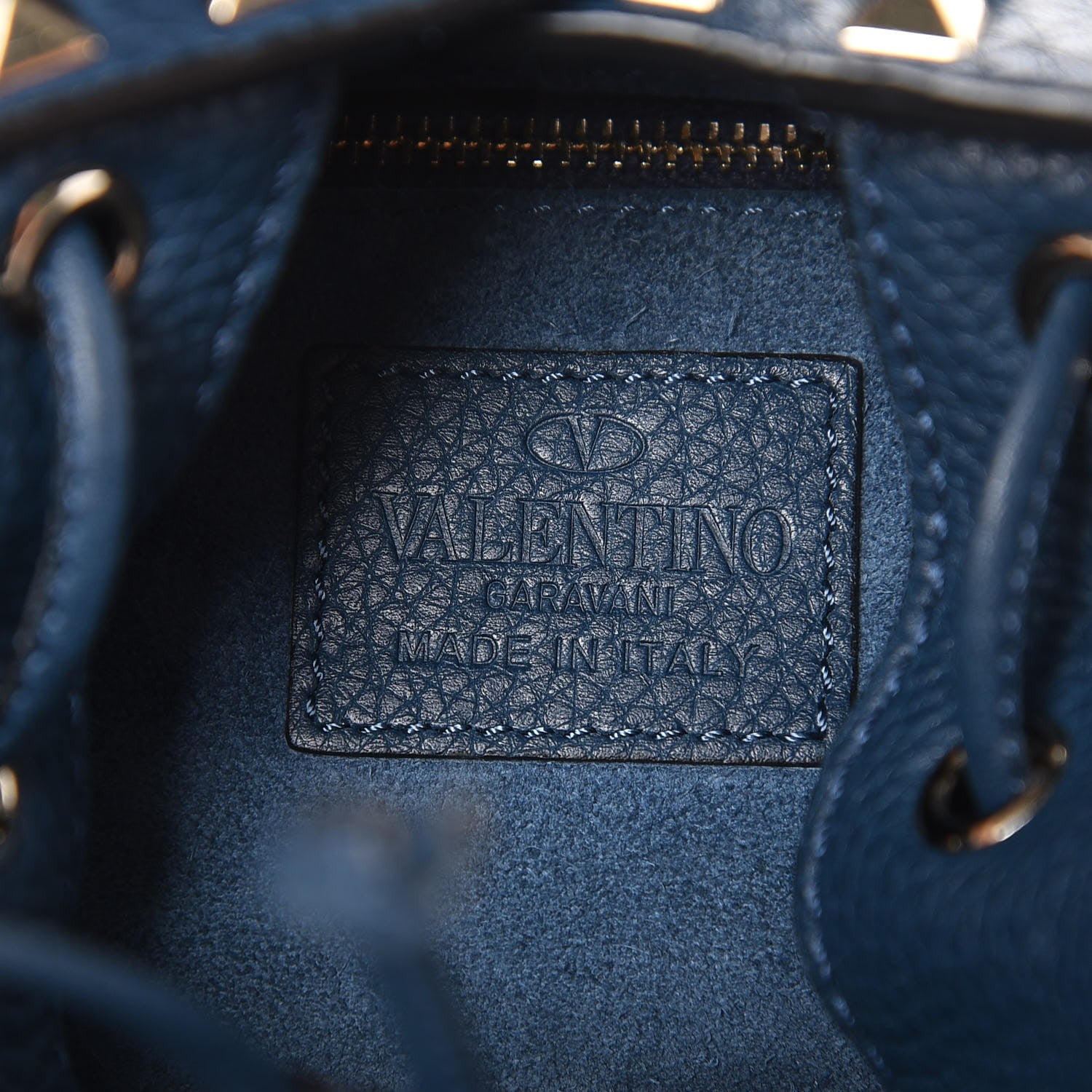 Valentino Garavani Alce Printed Calfskin Rockstud Bucket Bag Peacock 6 of 7
