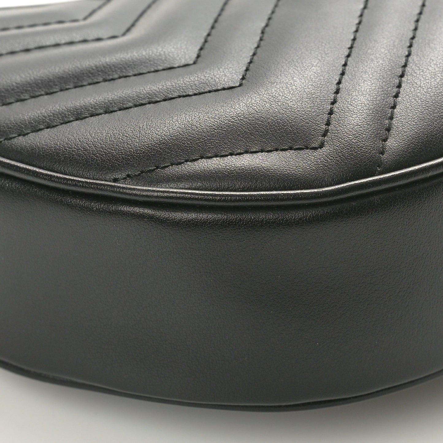 Calfskin Matelasse Chevron Mini GG Marmont Half Moon Hobo Black