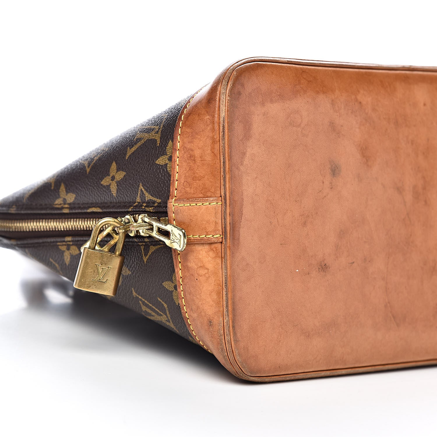 Louis Vuitton Monogram Alma PM 19 of 22