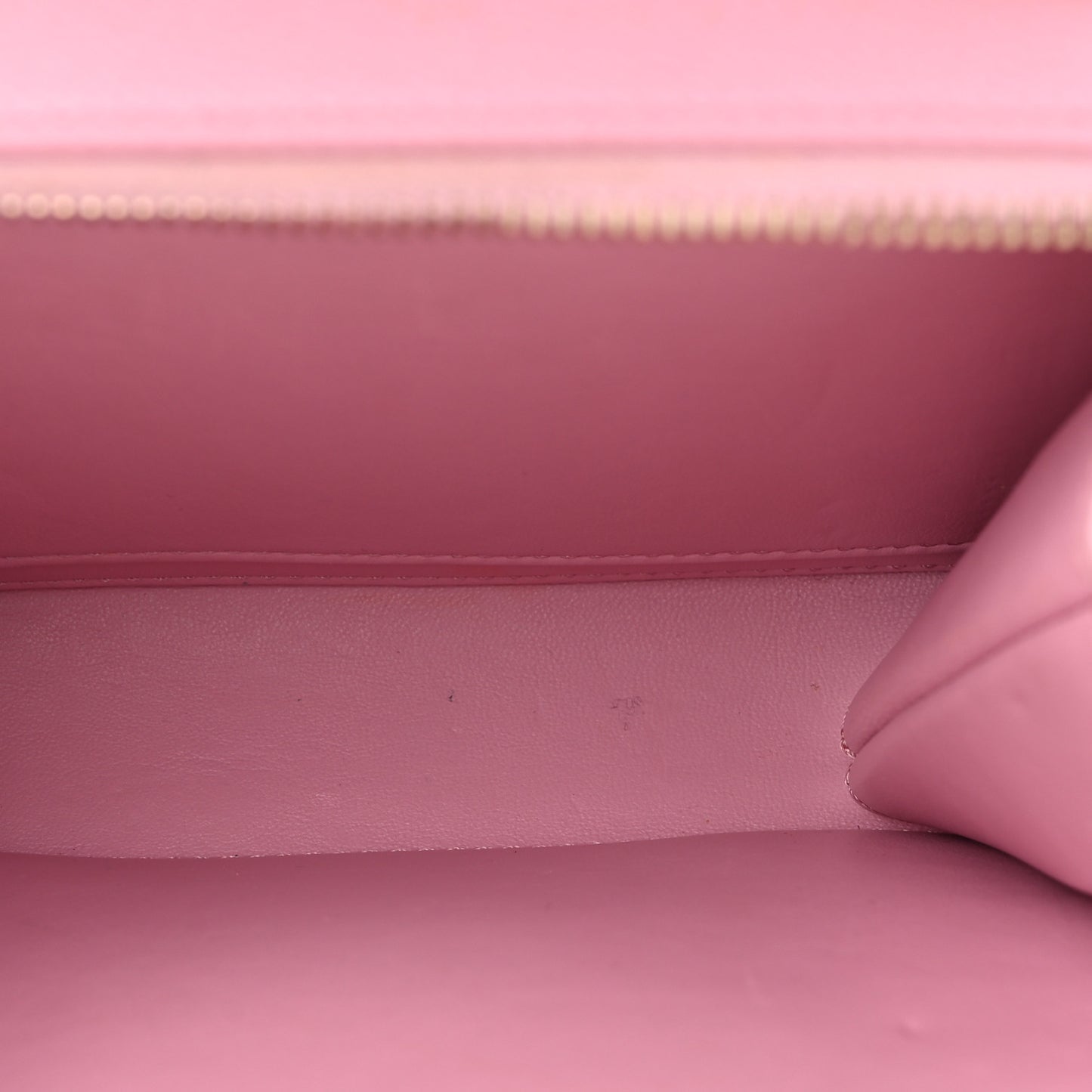 Caviar Quilted Pick Me Up Small Vanity Case Dark Pink