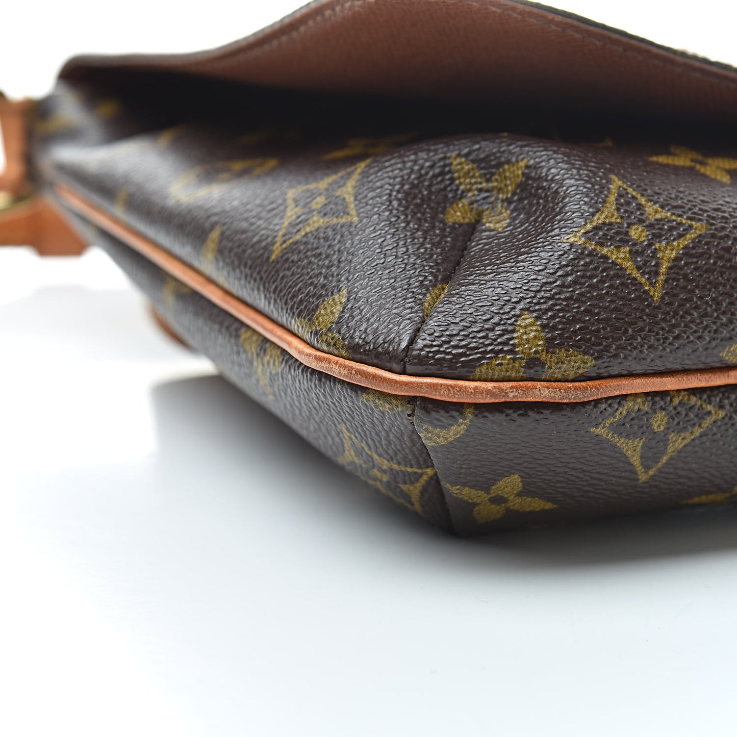 Monogram Musette Tango