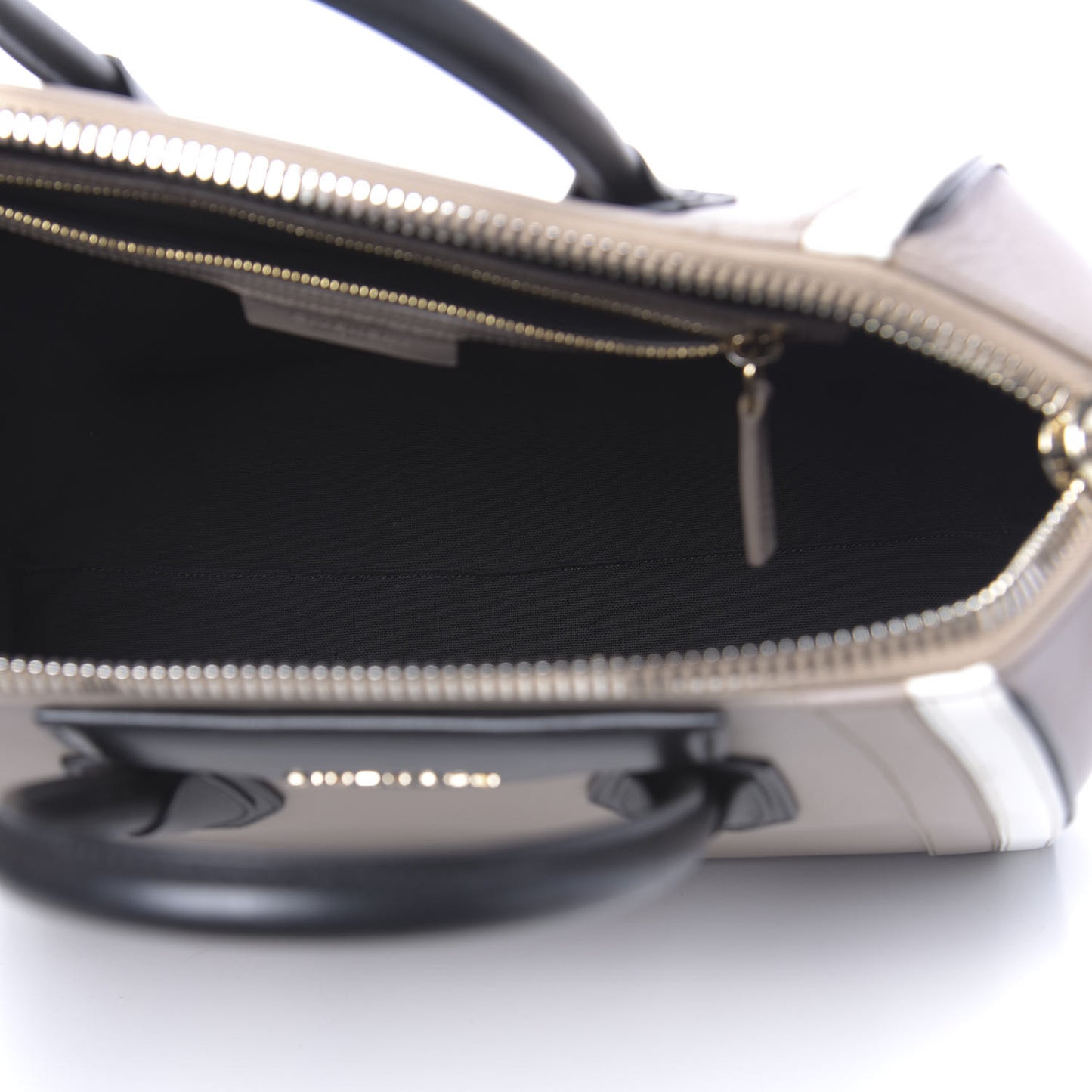 Calfskin Medium Tri-Color Antigona Beige Black White