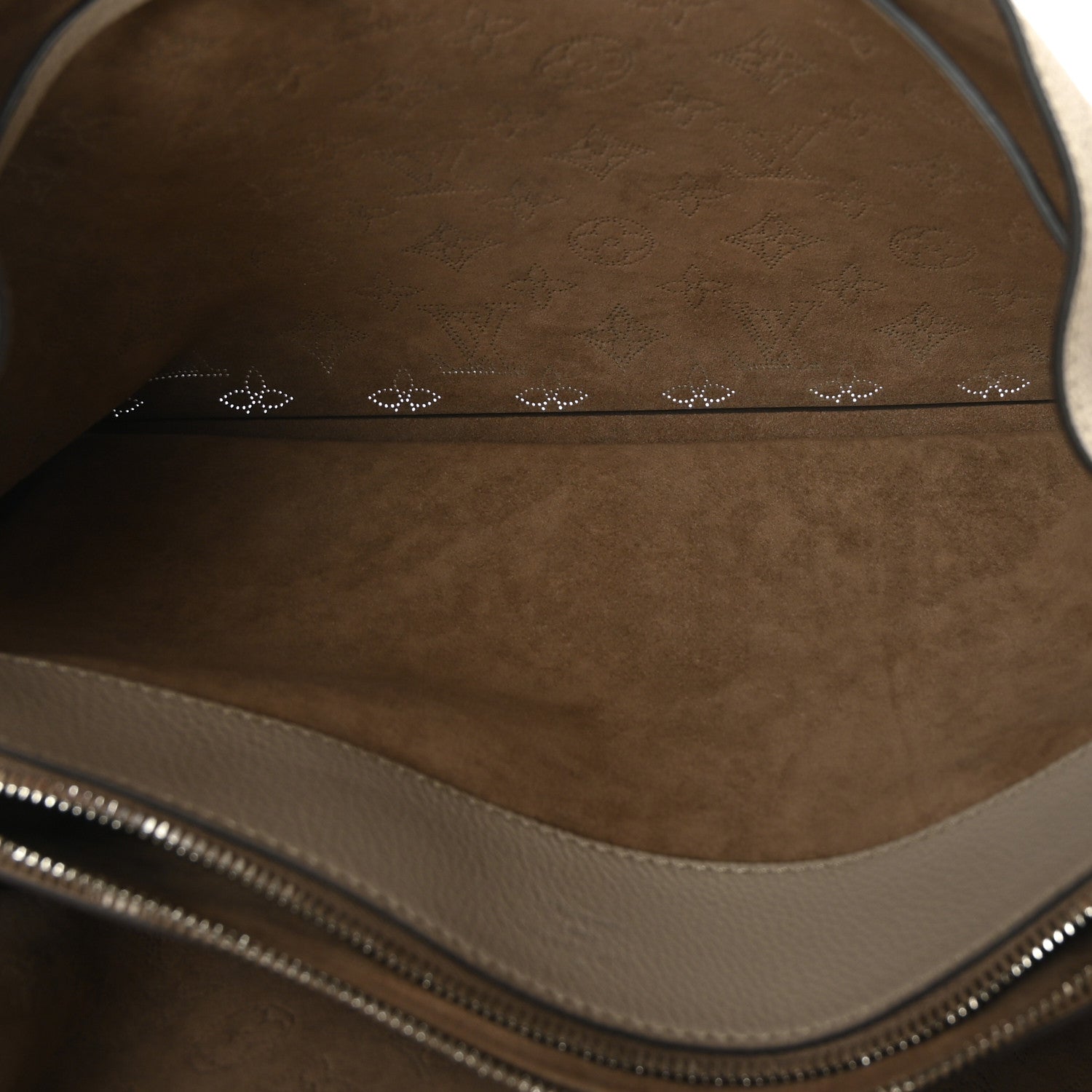Louis Vuitton Mahina Bella Tote Galet 5 of 10