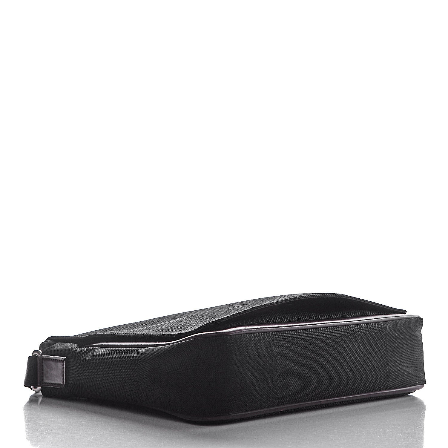 Louis Vuitton Damier Geant Messenger Bag Black 4 of 22