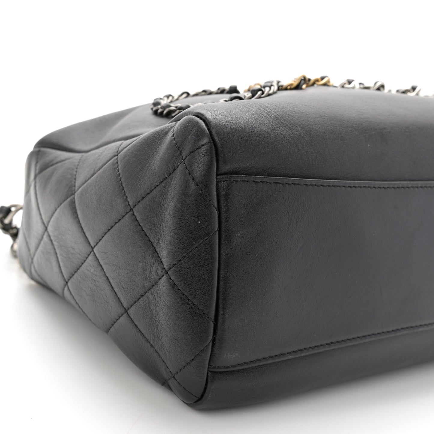 Calfskin Chain 20s Signature Hobo Black