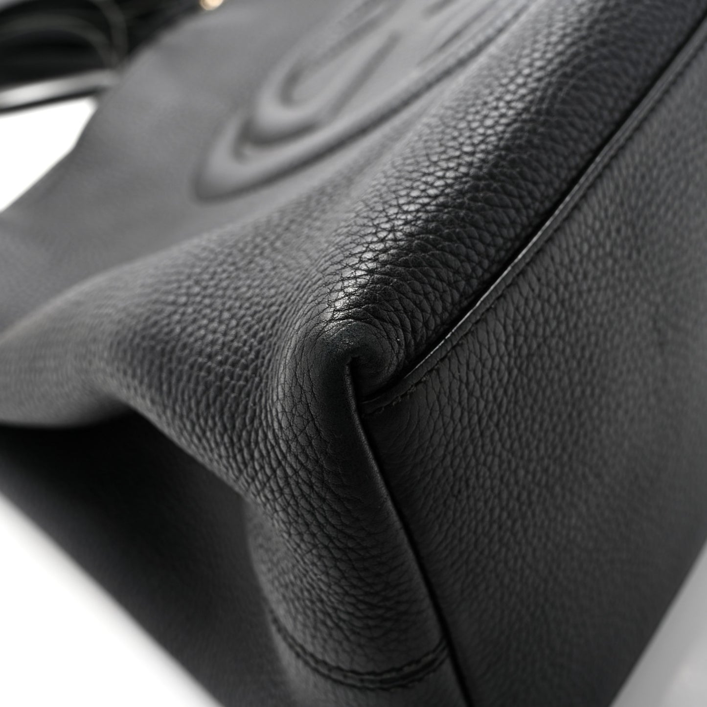 Pebbled Calfskin Medium Soho Chain Shoulder Bag Black