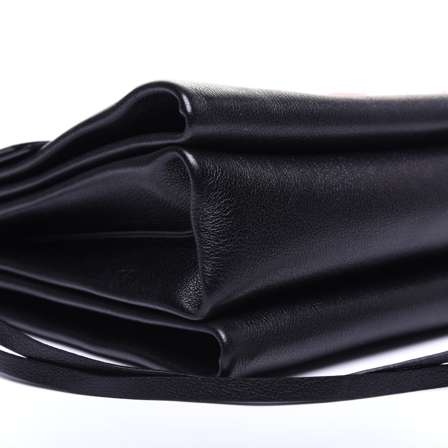 Smooth Calfskin Medium Vring Shoulder Bag Rouge Pur Cerise Black