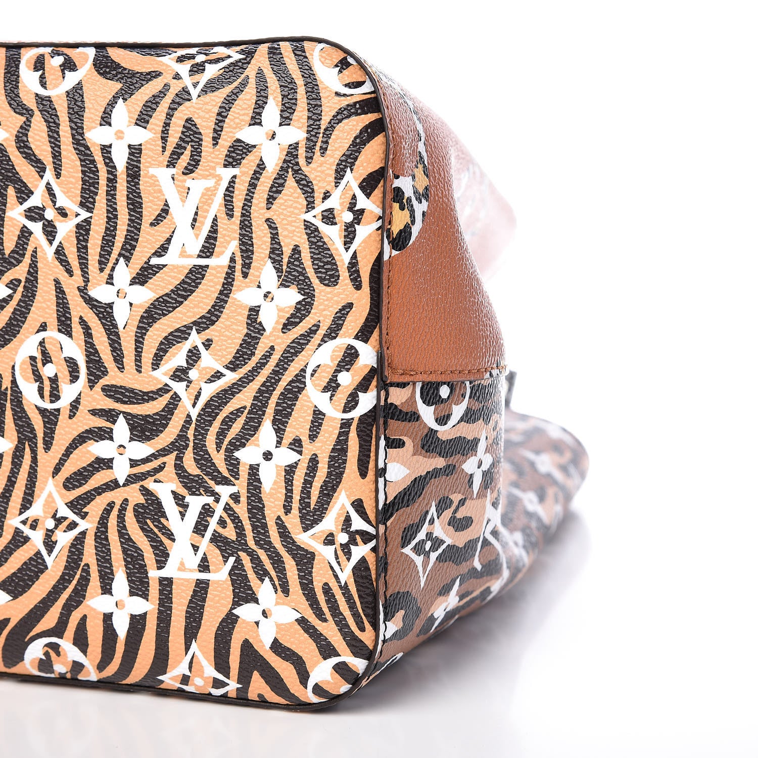 Louis Vuitton Monogram Giant Jungle NéoNoé Caramel 8 of 8