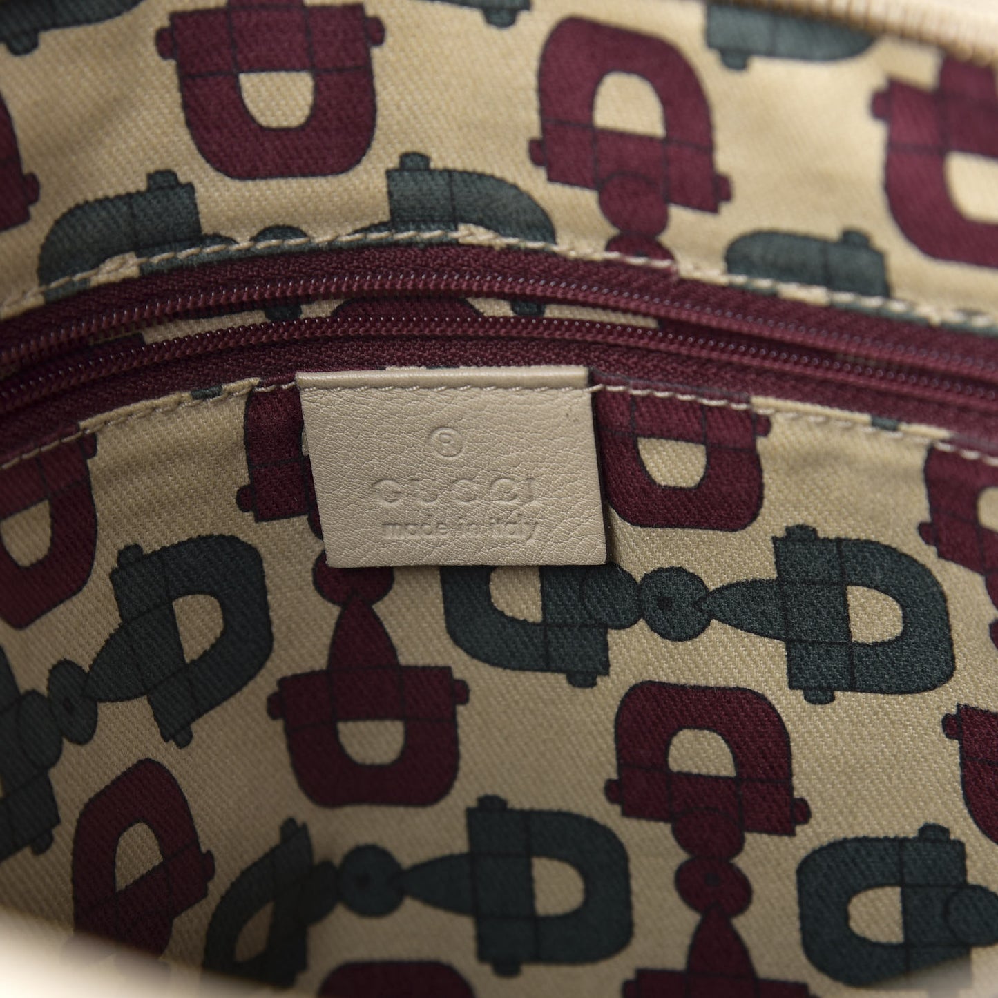 Guccissima Abbey Messenger Bag Off White