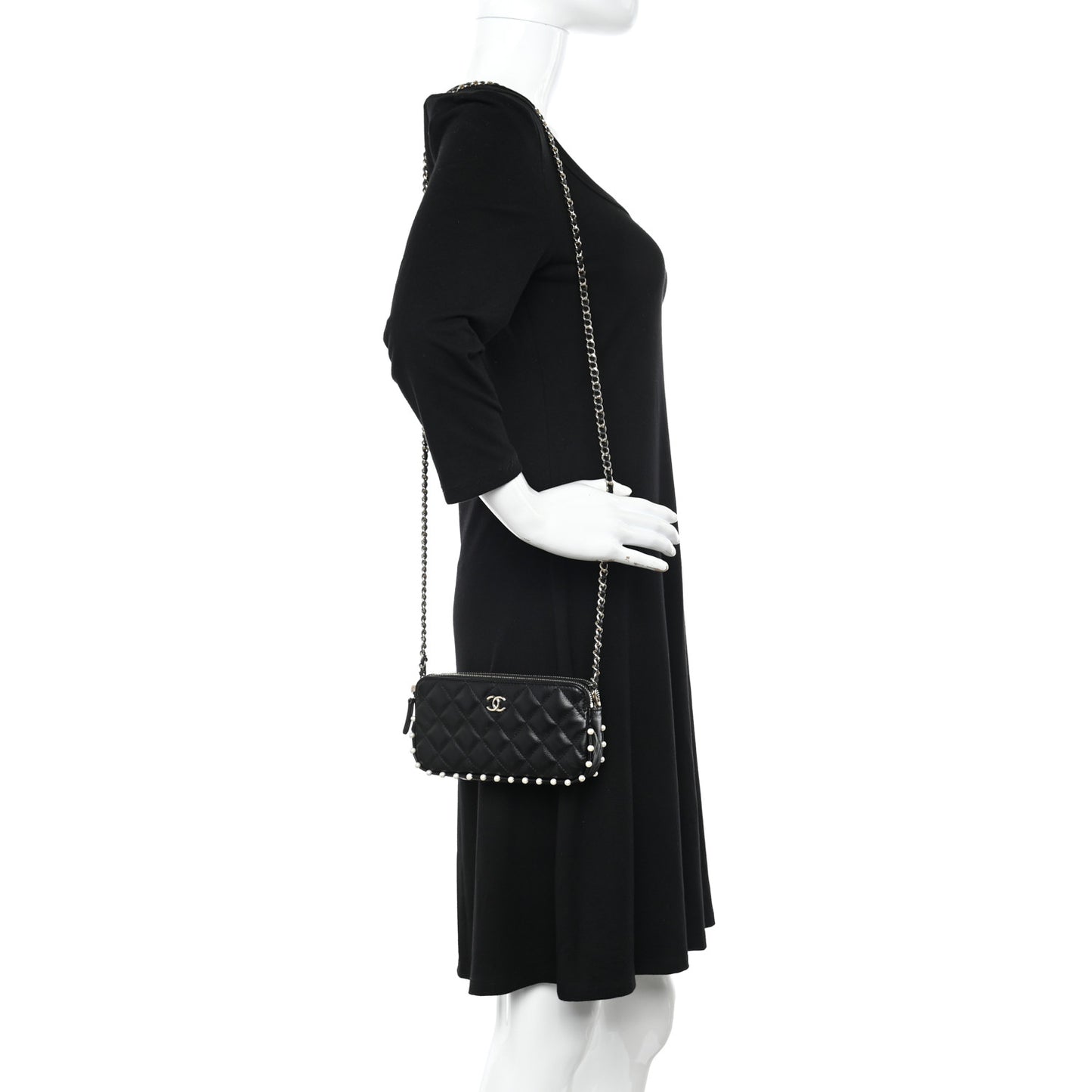 Calfskin Quilted Pearl Small Clutch With Chain Black