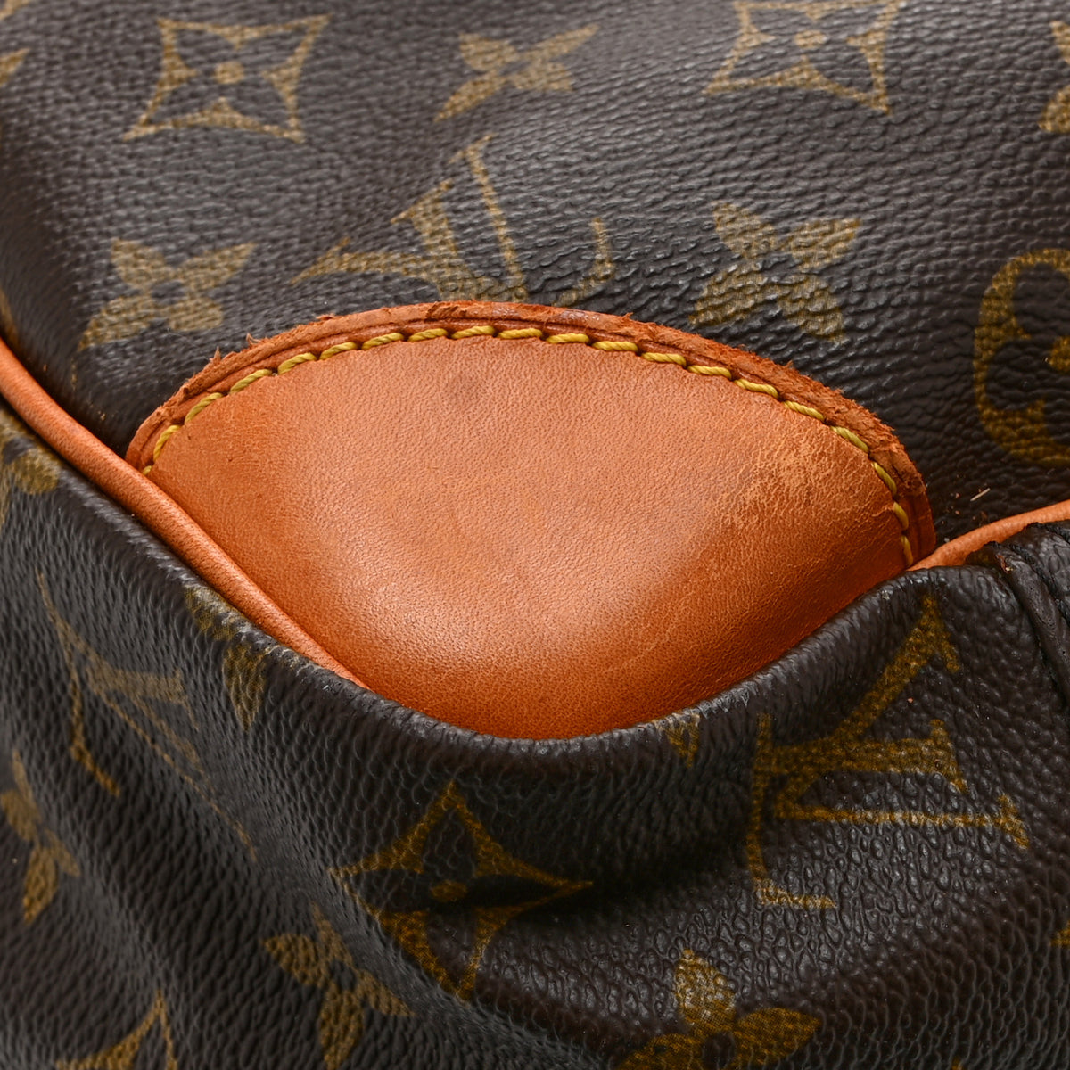 Monogram Sirius 55