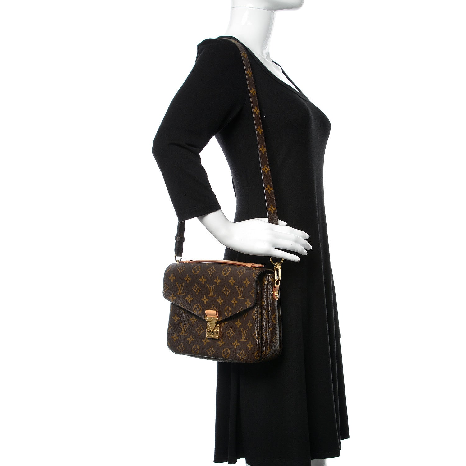 Louis Vuitton Monogram Pochette Metis 2 of 15