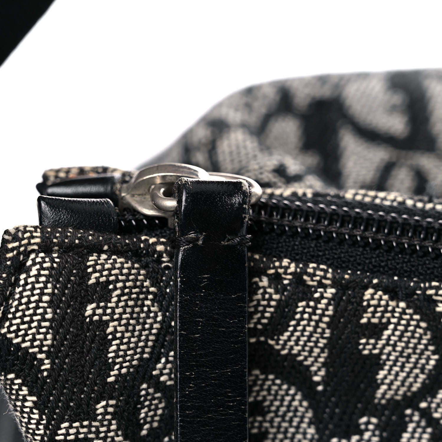Christian Dior Monogram Messenger Black 18 of 21