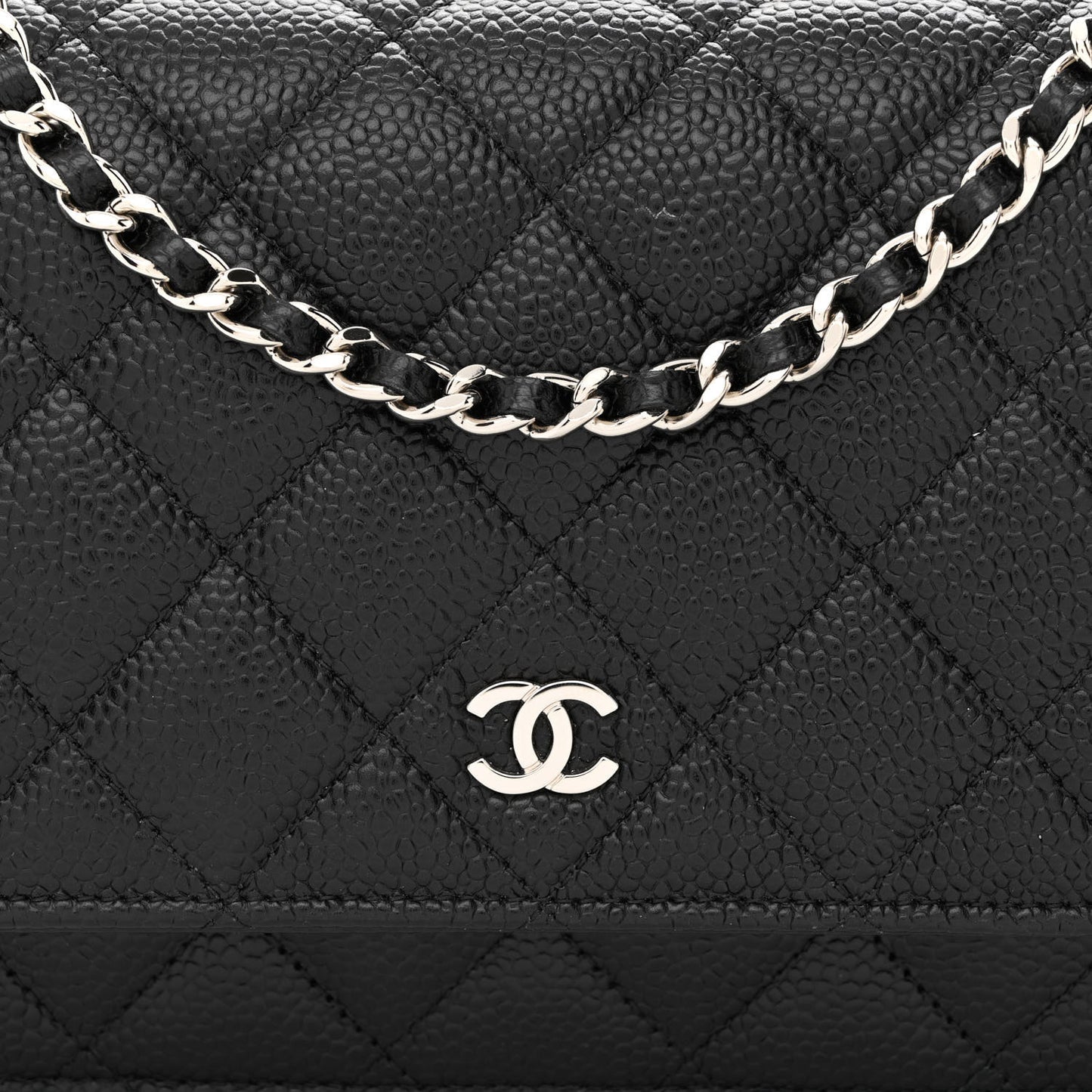 Caviar Quilted Wallet on Chain WOC Black