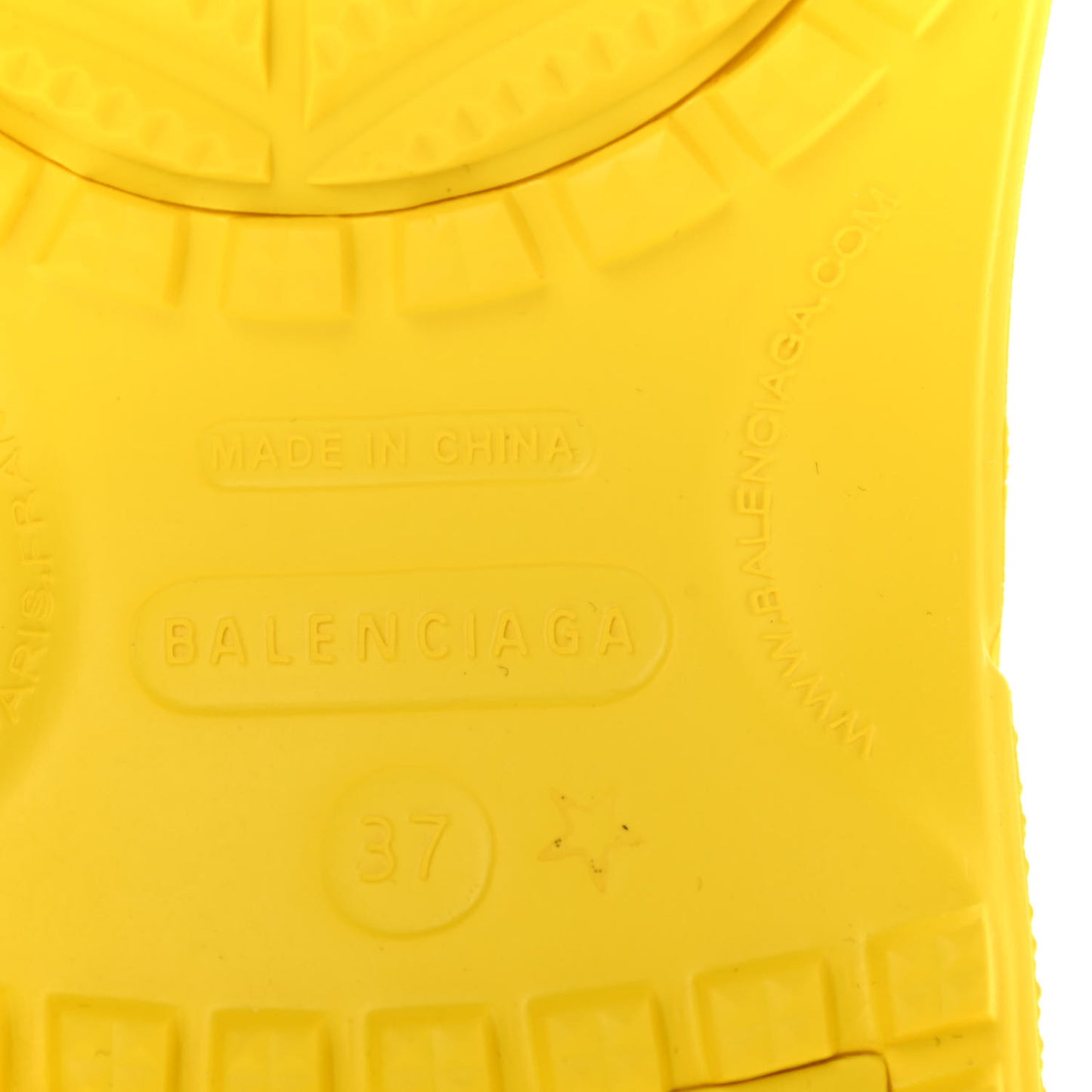 X CROCS Rubber Textured Womens Platform Sandals 37 Jaune Soleil
