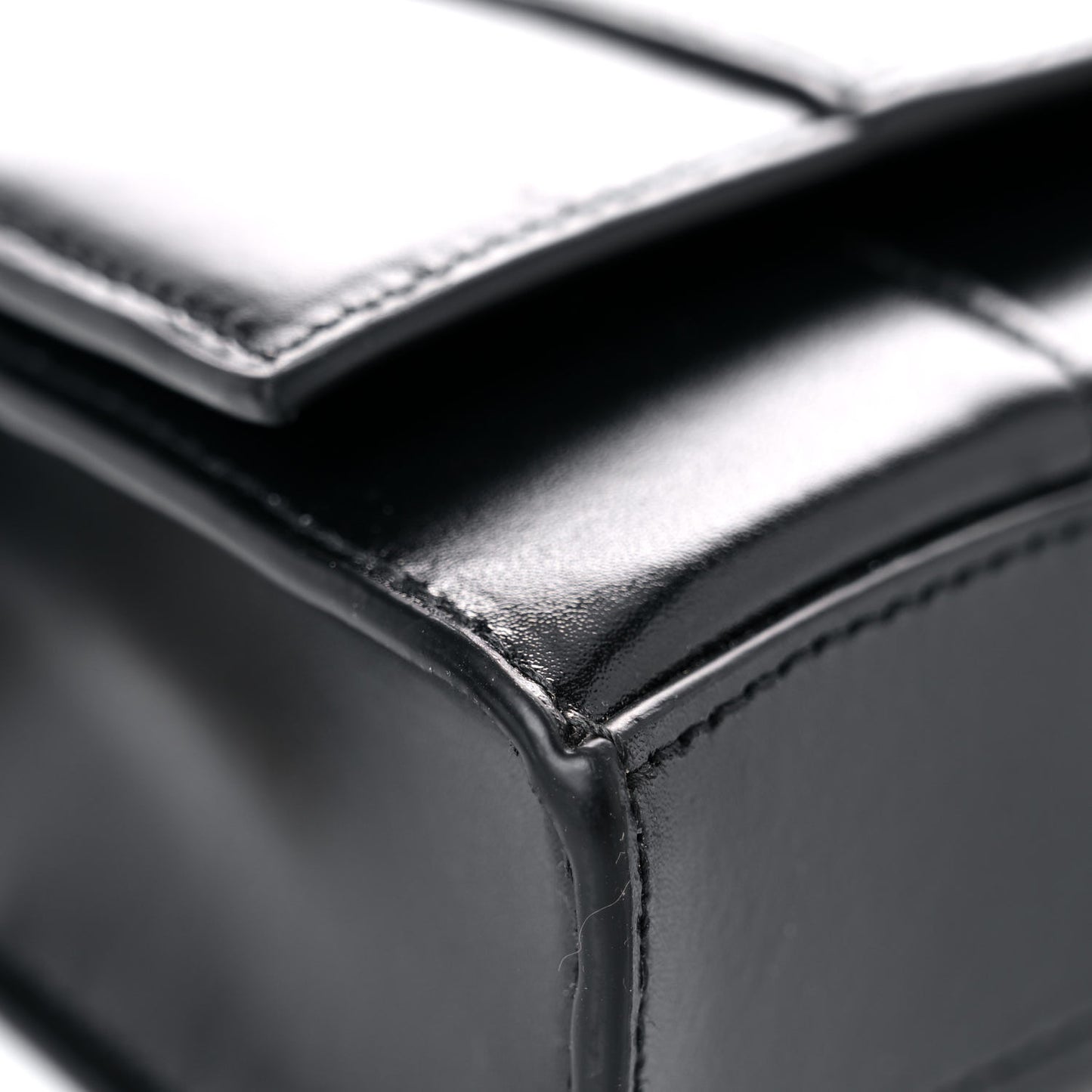 Shiny Box Calfskin Hourglass Chain Bag Black