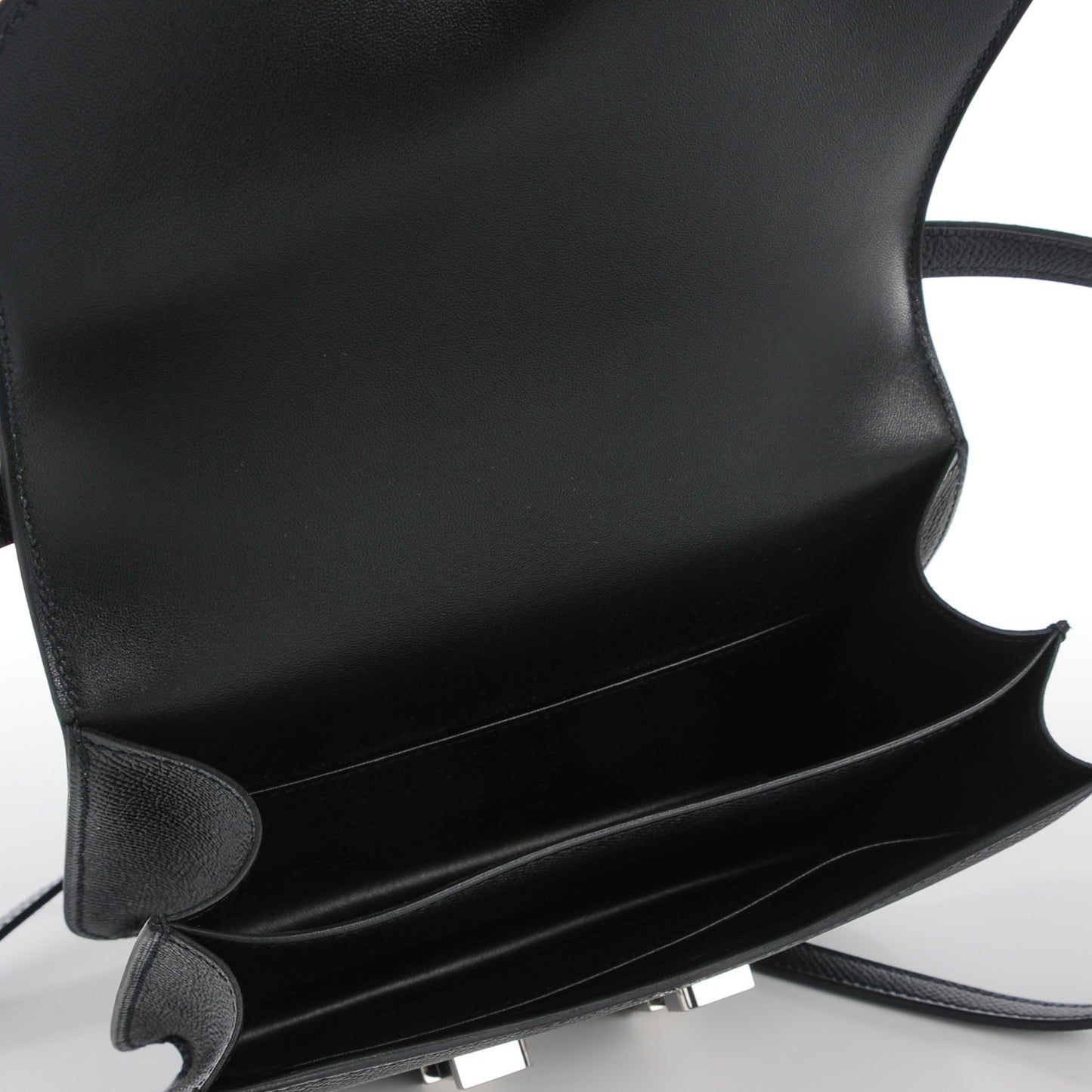 Epsom Constance 18 Black