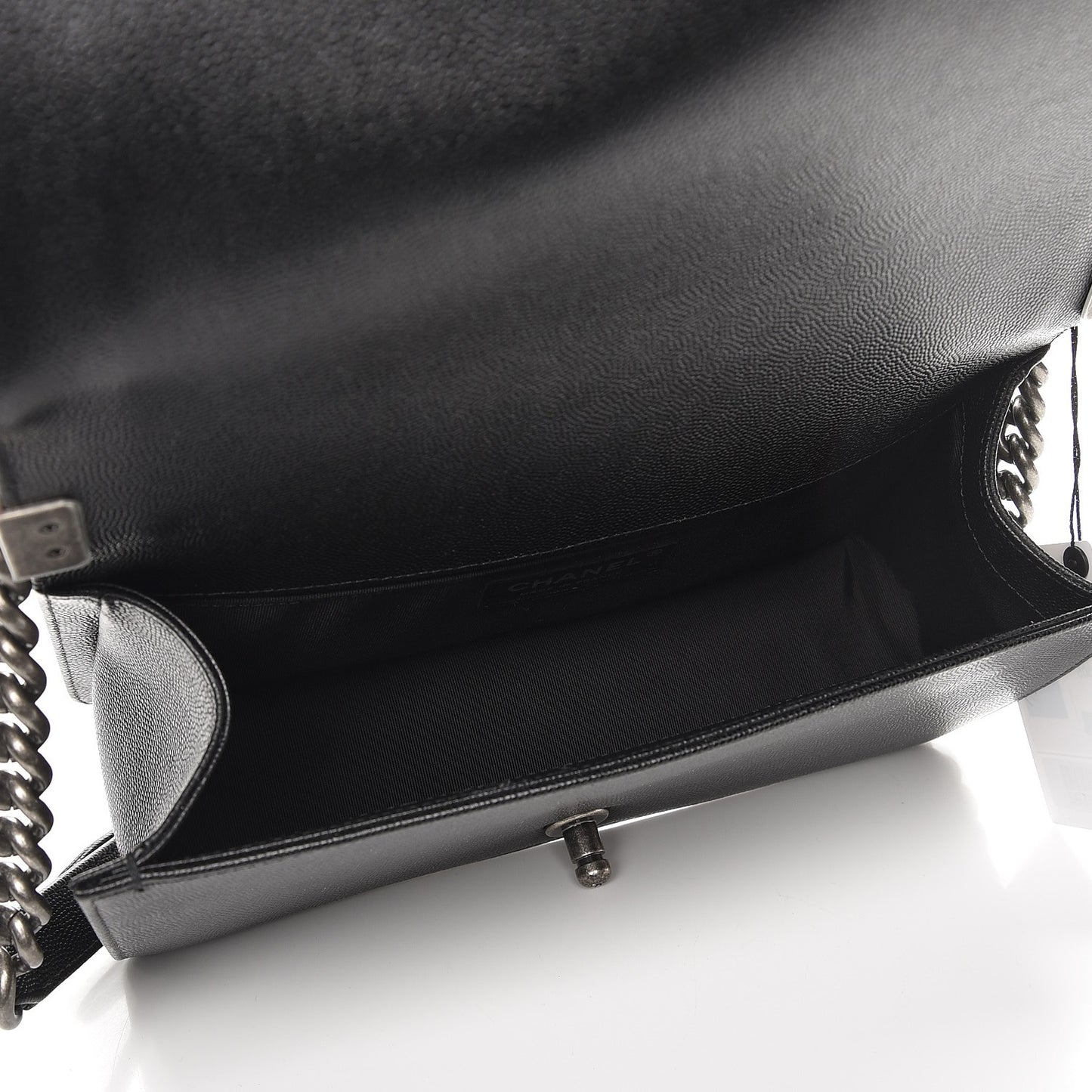Caviar Quilted Medium Boy Flap Black